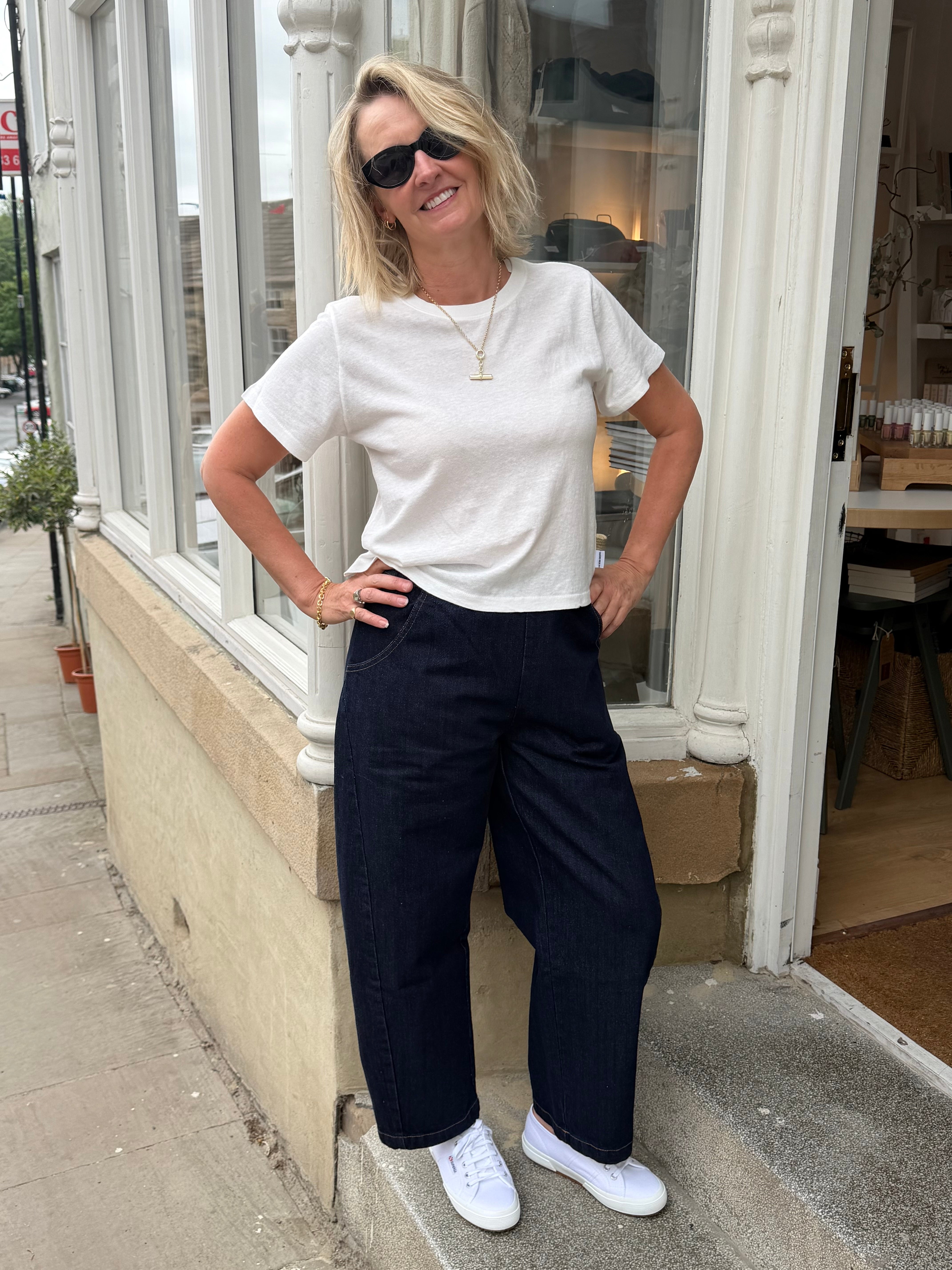 Which Le Bon Shoppe White Tee Should You Choose?