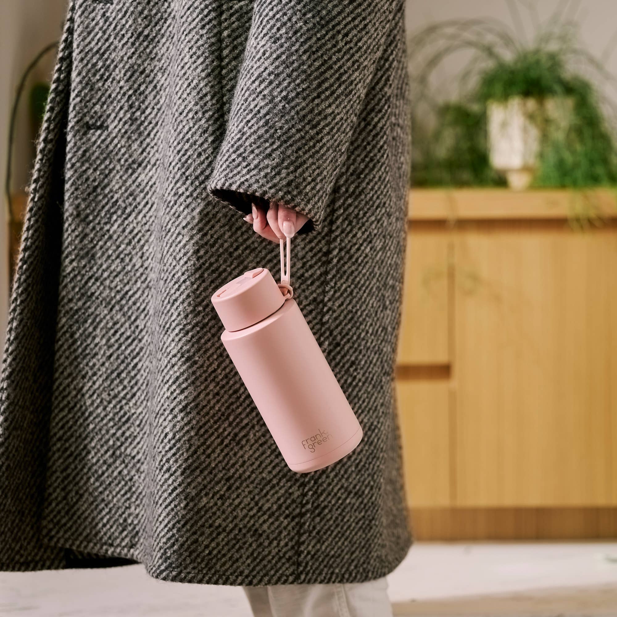 34oz Insulated Water Bottle — Frank Green