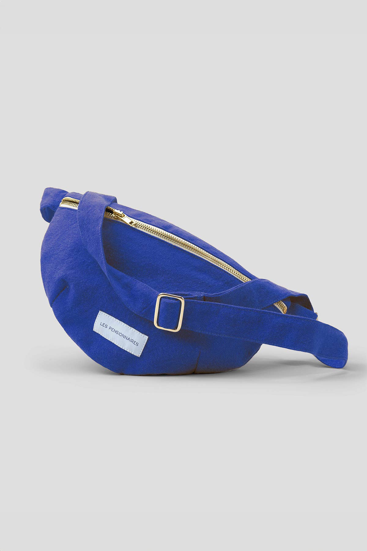 Les Pensionnaires Fanny pack in Ultramarine Blue