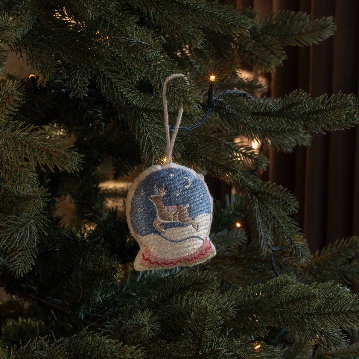 Christmas Tree Decoration Single - Snowglobe