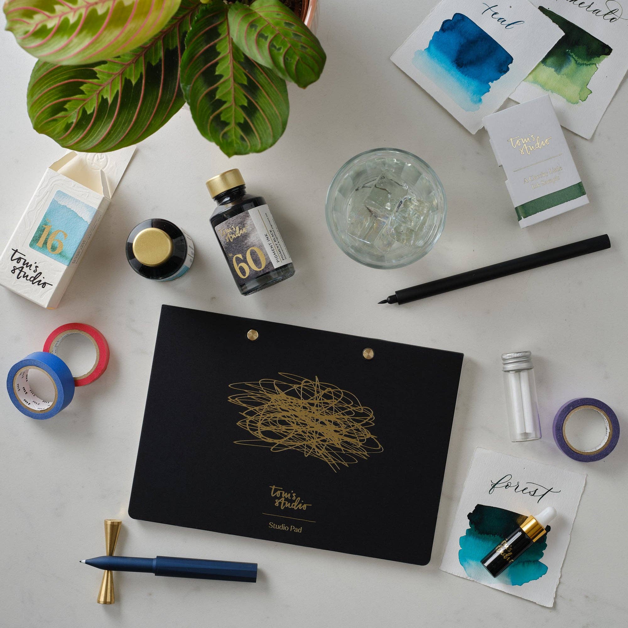 The Studio Pad: Black