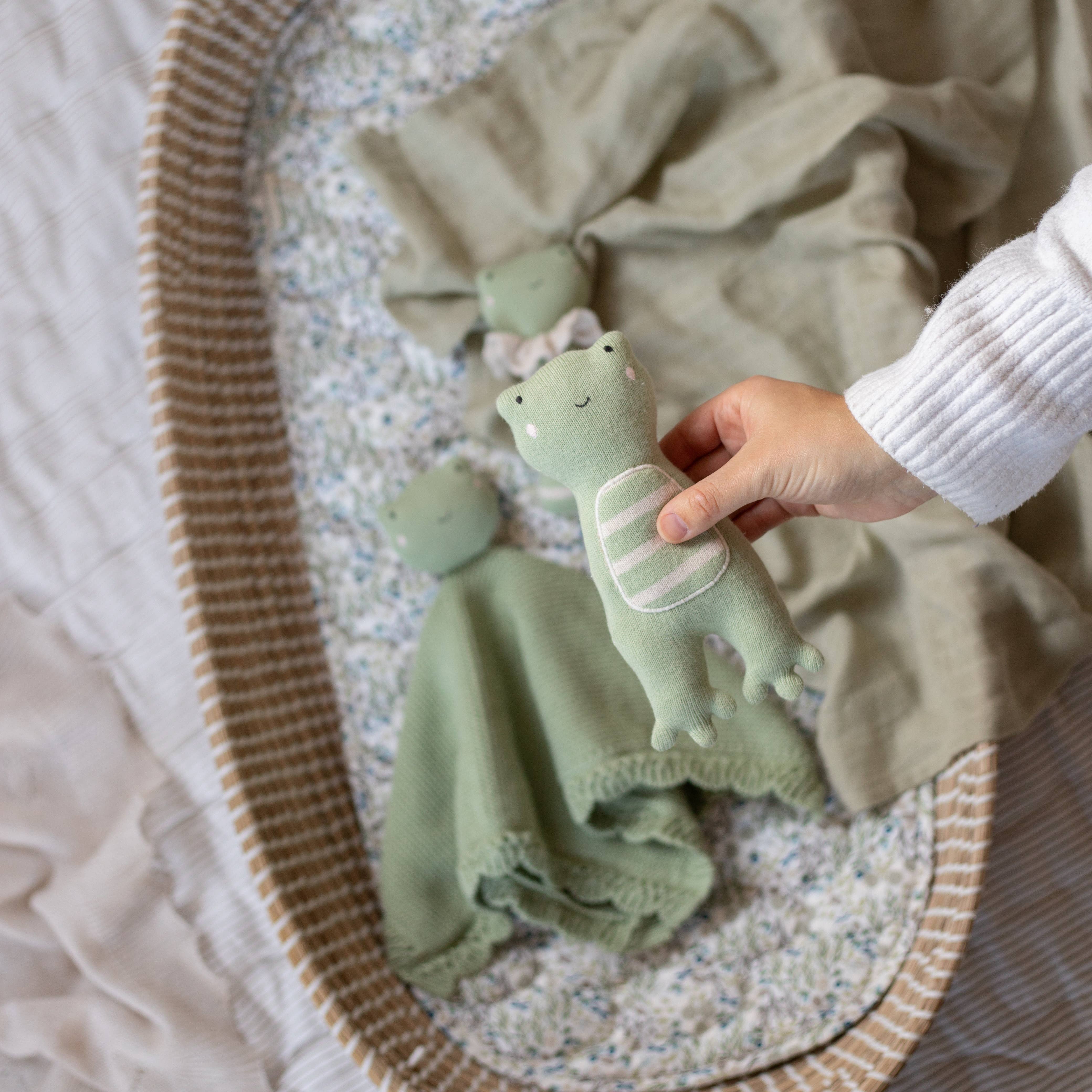 Avery Row Little Hands Toy – Frog