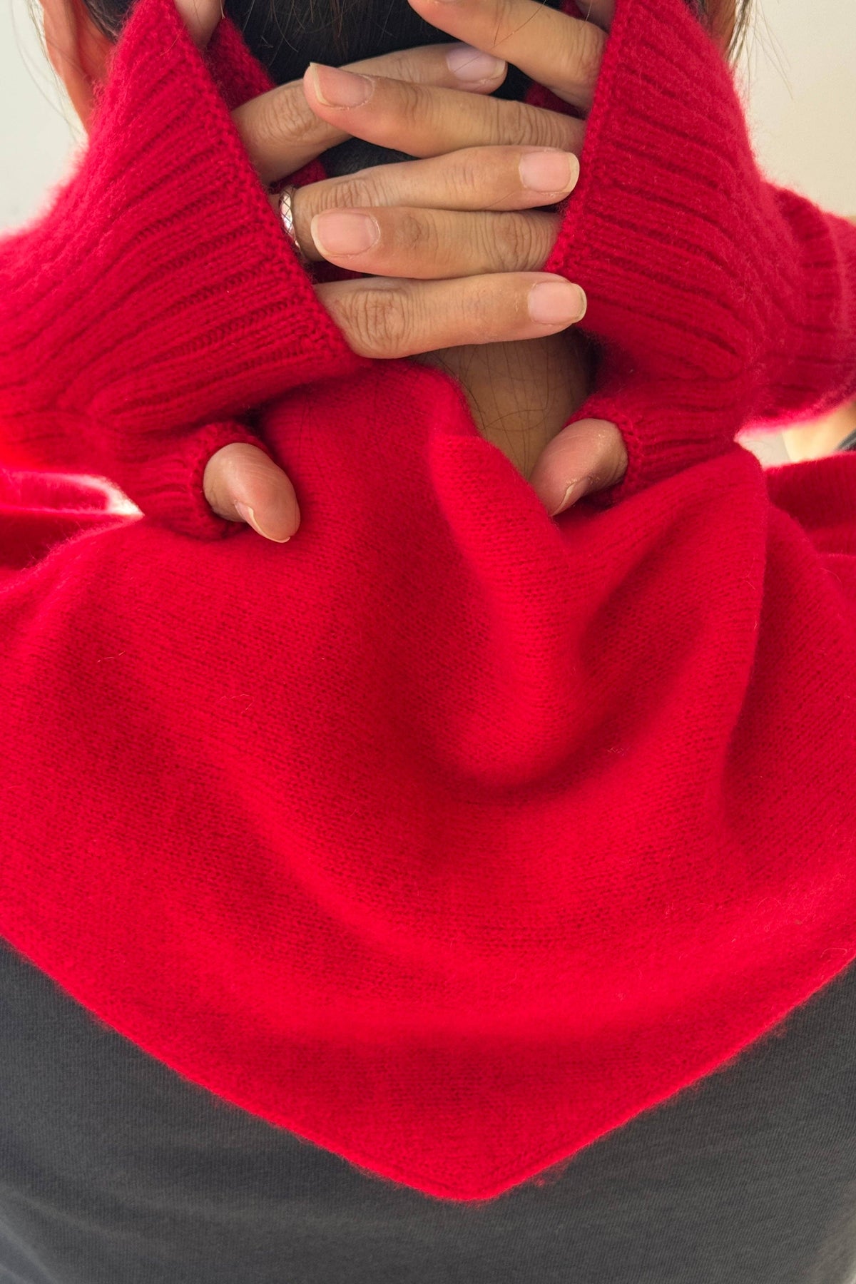 Le Bon Shoppe Cashmere Blend Wrist Warmer