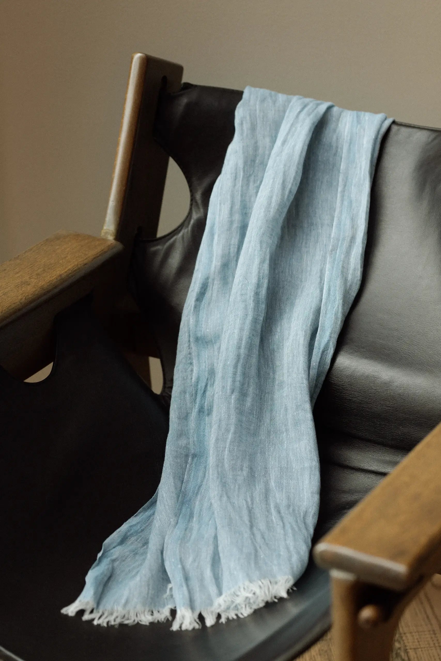 Halaus Linen Scarf — Blueberry