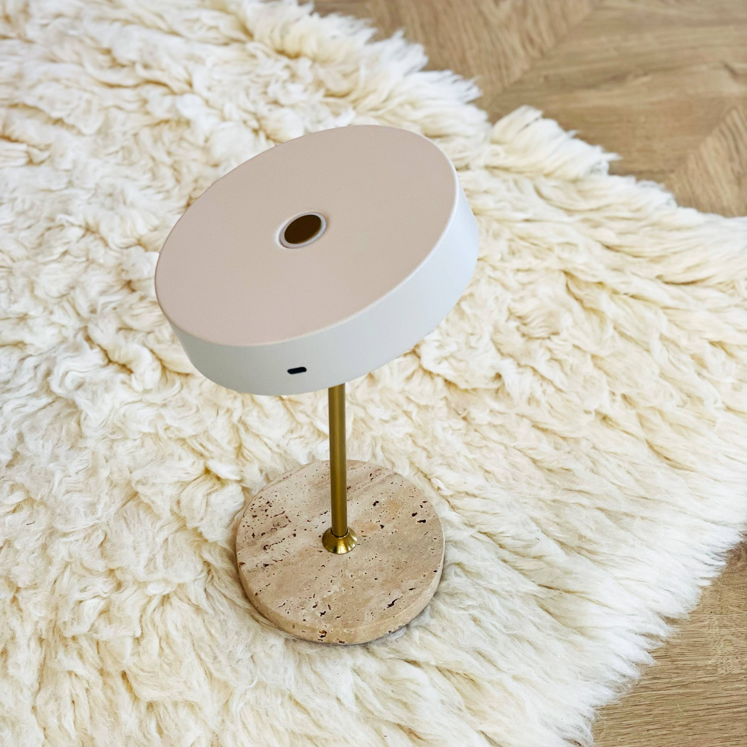 MOONLIGHT LED rechargeable tablelamp beige, brass,travertine