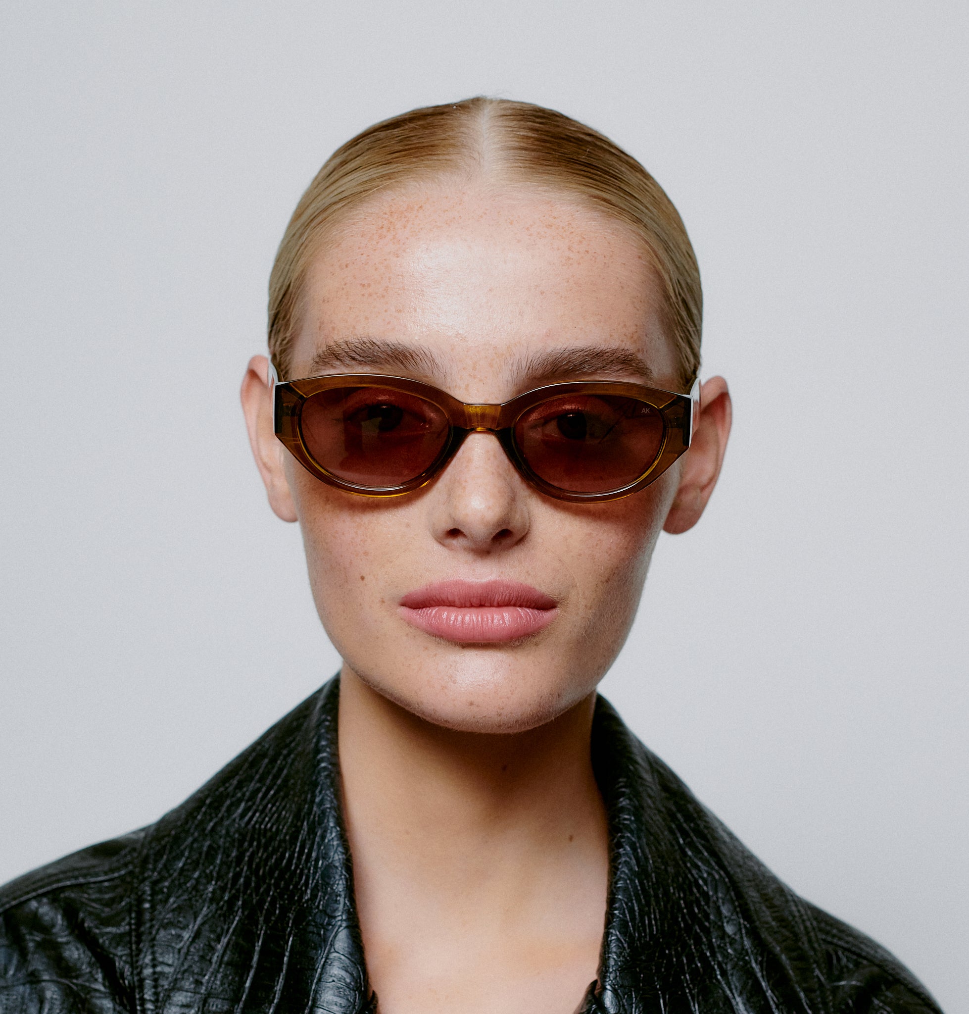 Winnie Sunglasses in Smoke Transparent — A. Kjærbede
