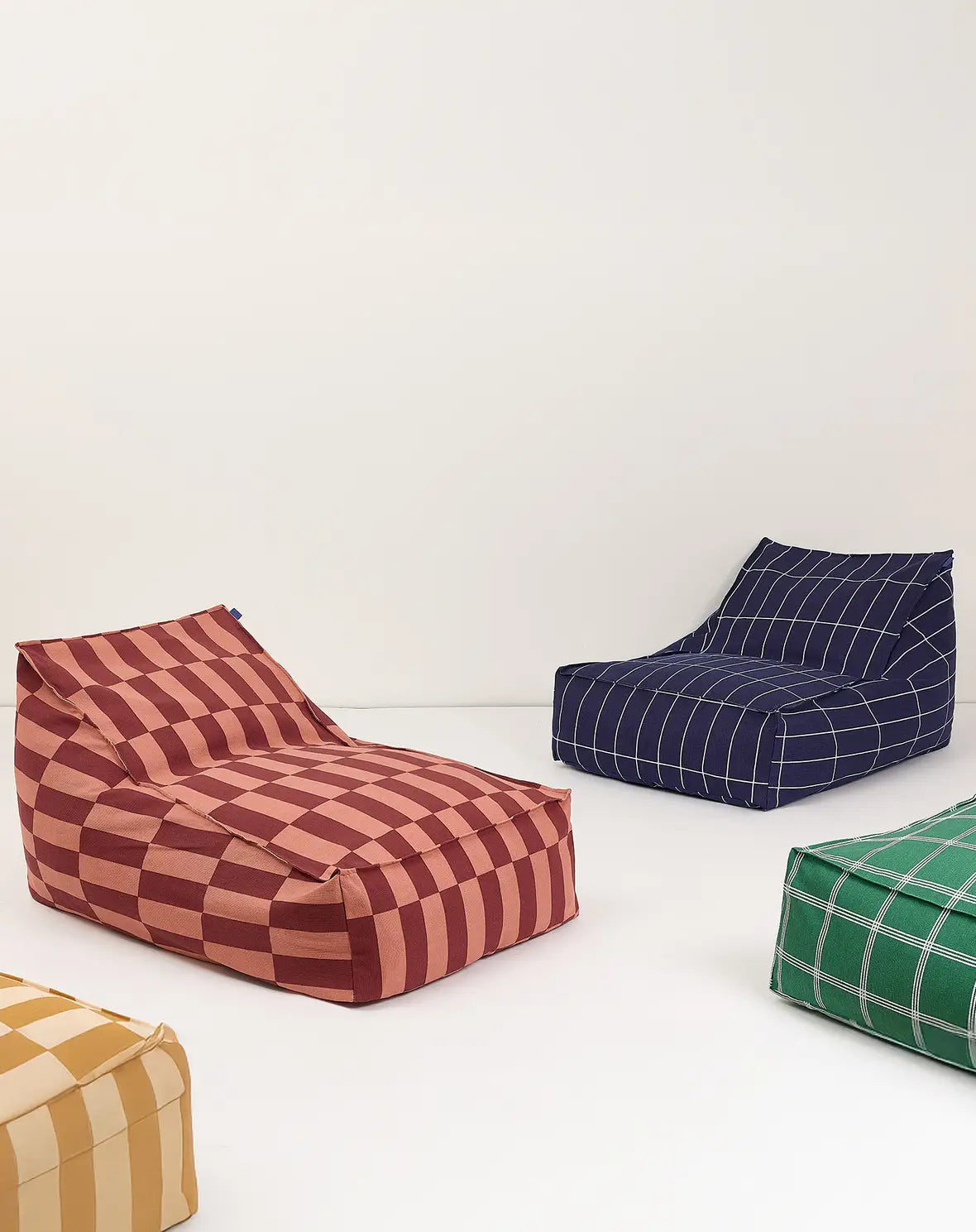 Nobodinoz - Long Beanbag - Adult Size - Vibes