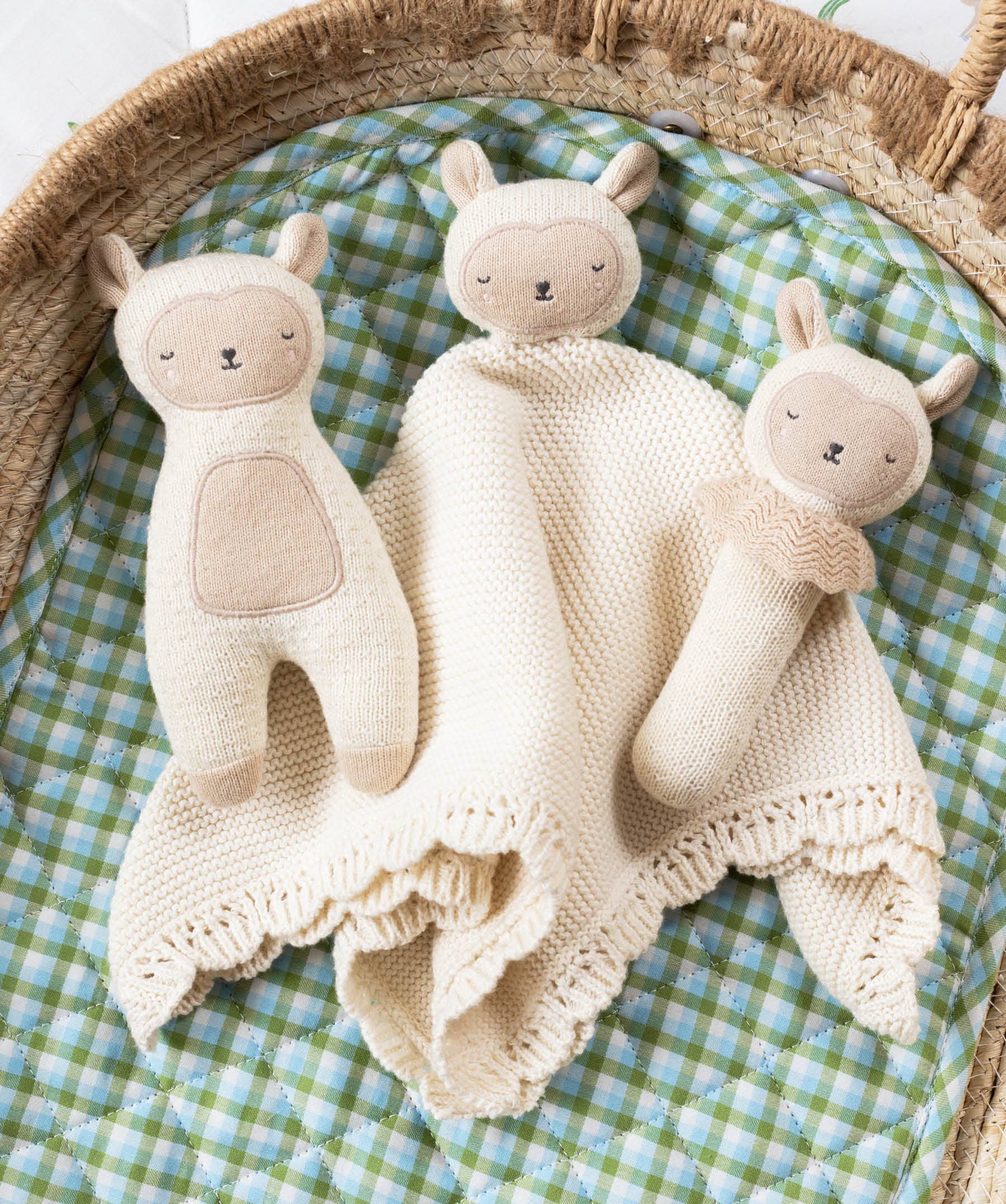 Avery Row Rattle - Sleepy Sheep