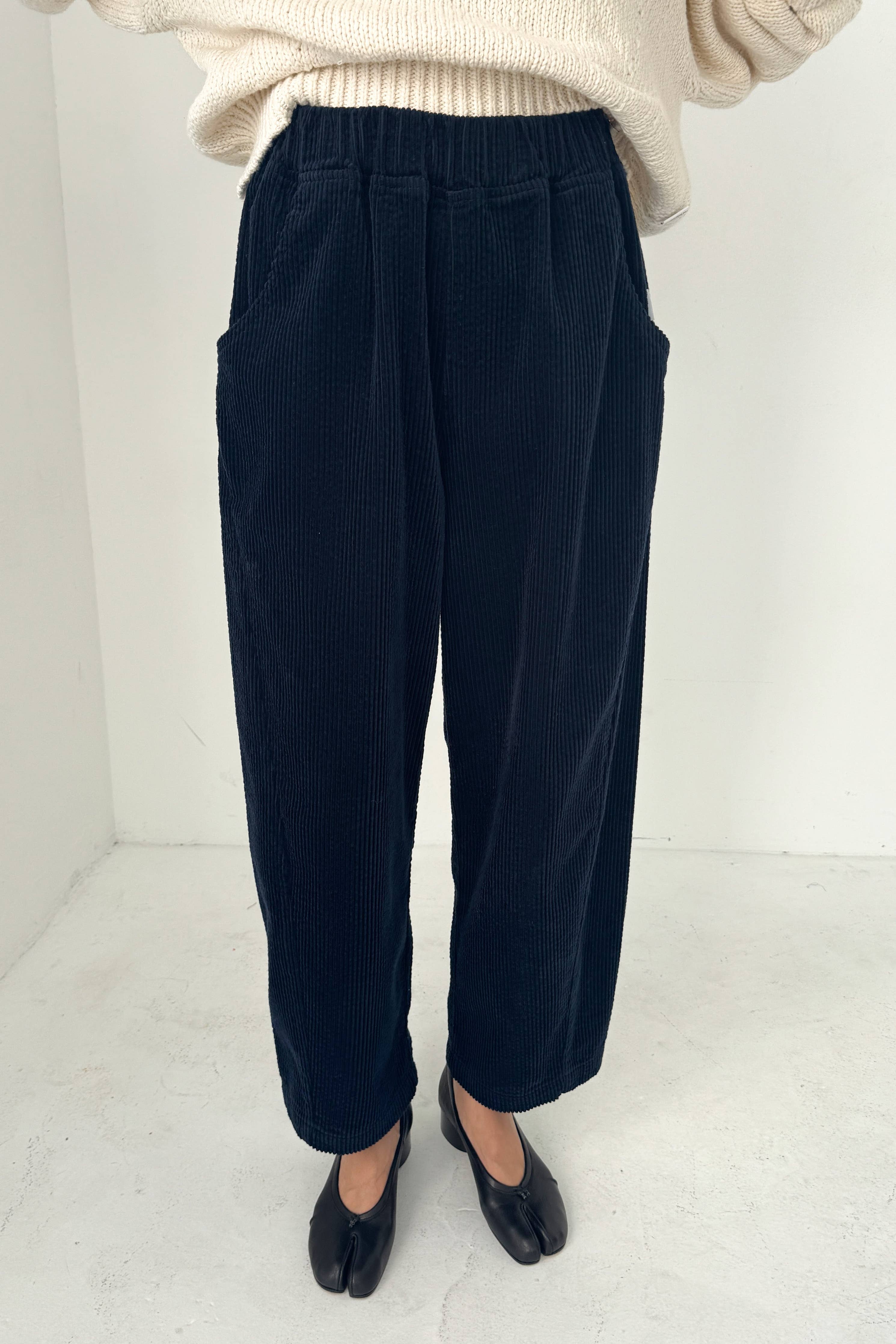 Soft Corduroy Arc Pants Midnight - Le Bon Shoppe