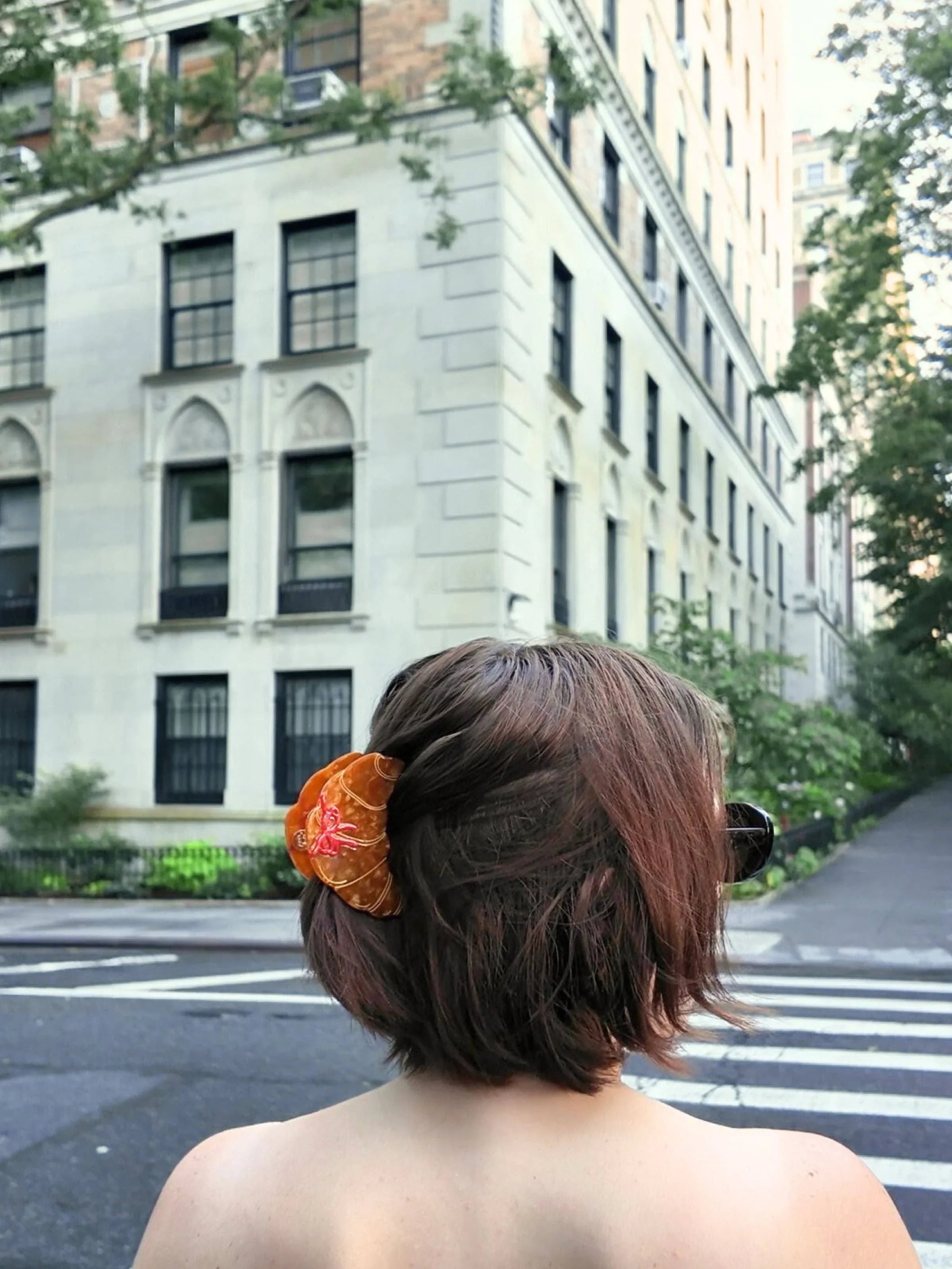 LouLou Avenue orange velvet hair clip with embroidery, street style setting