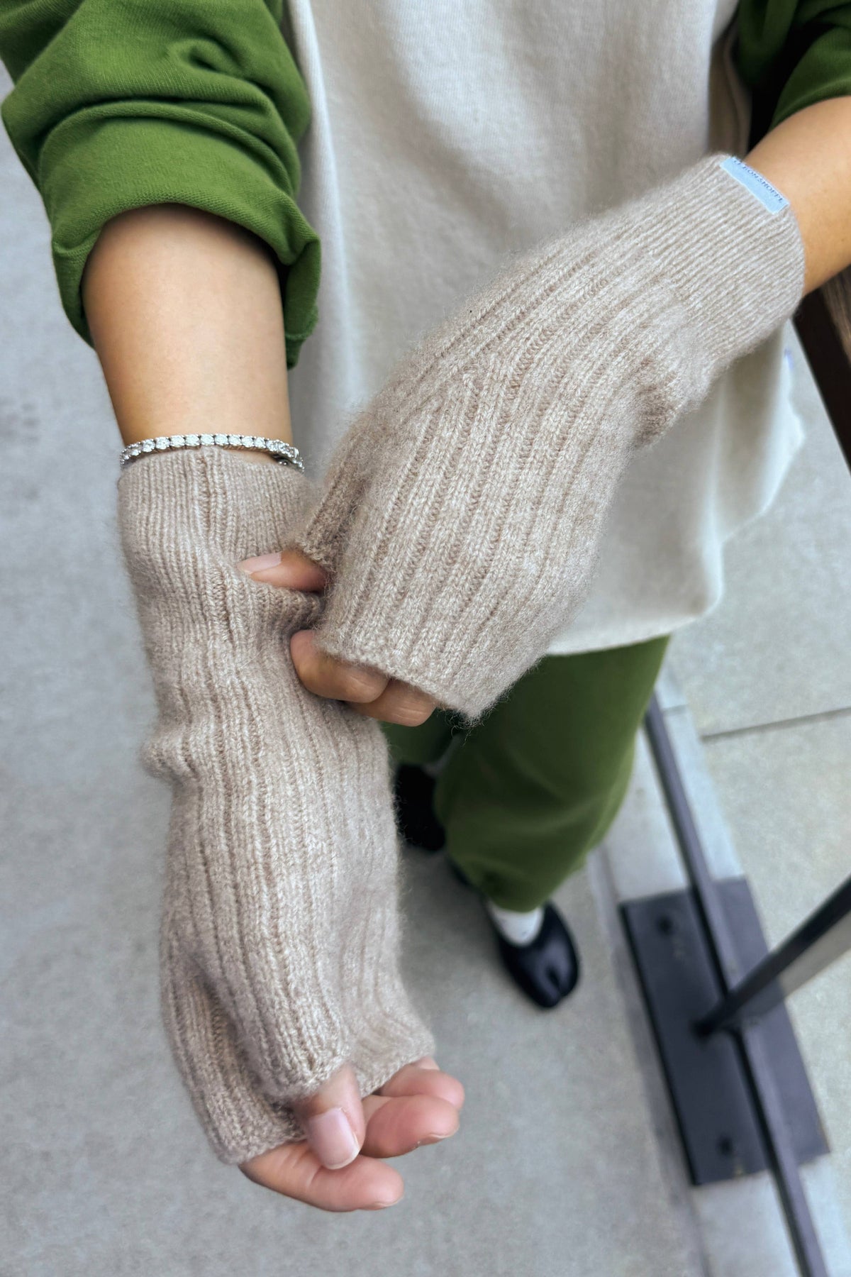 Le Bon Shoppe Cashmere Blend Wrist Warmer