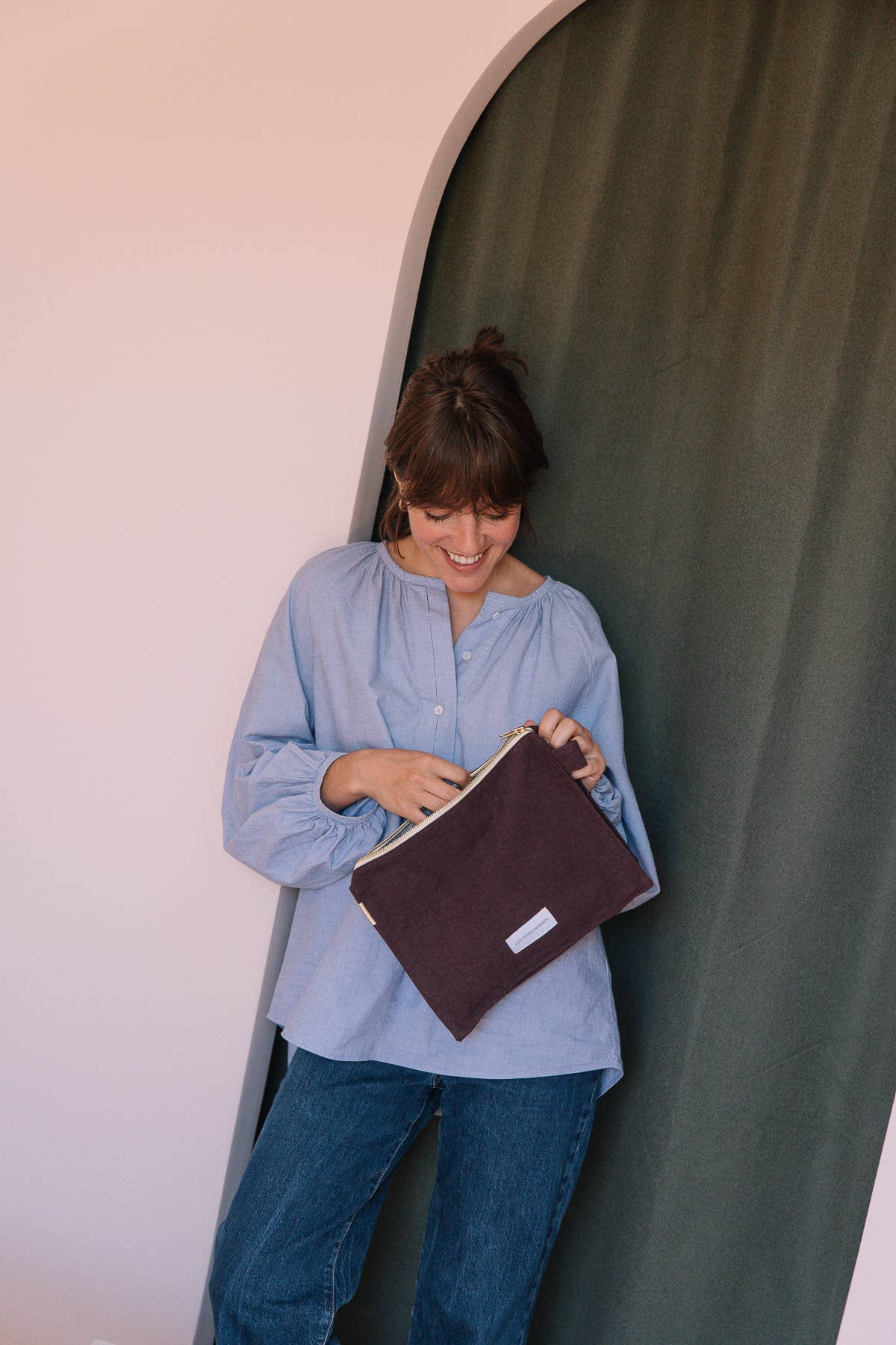 Les Pensionnaires Toiletry Bag – Eggplant Purple