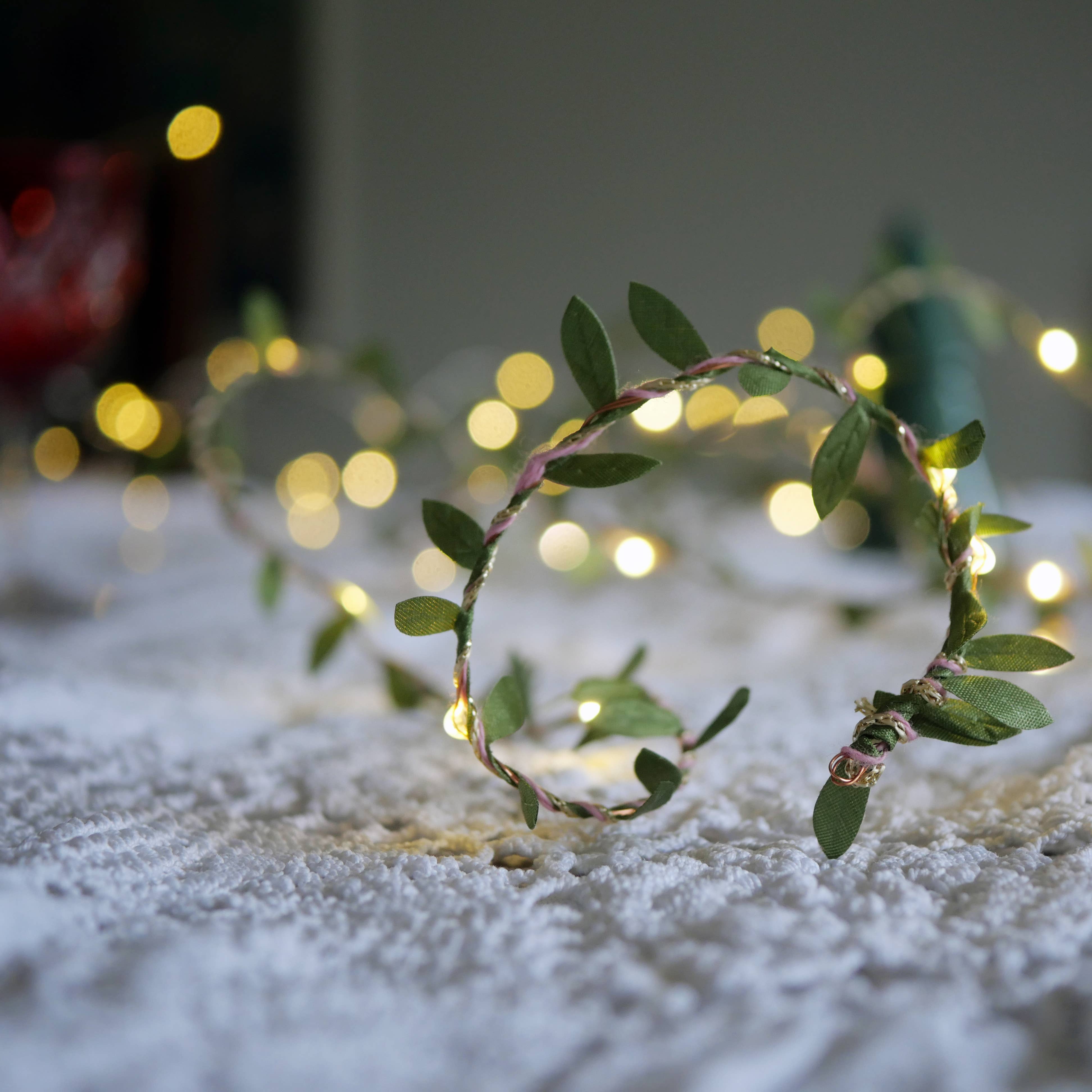 Christmas Green Leaf Fairy Light String: 5m (USB)