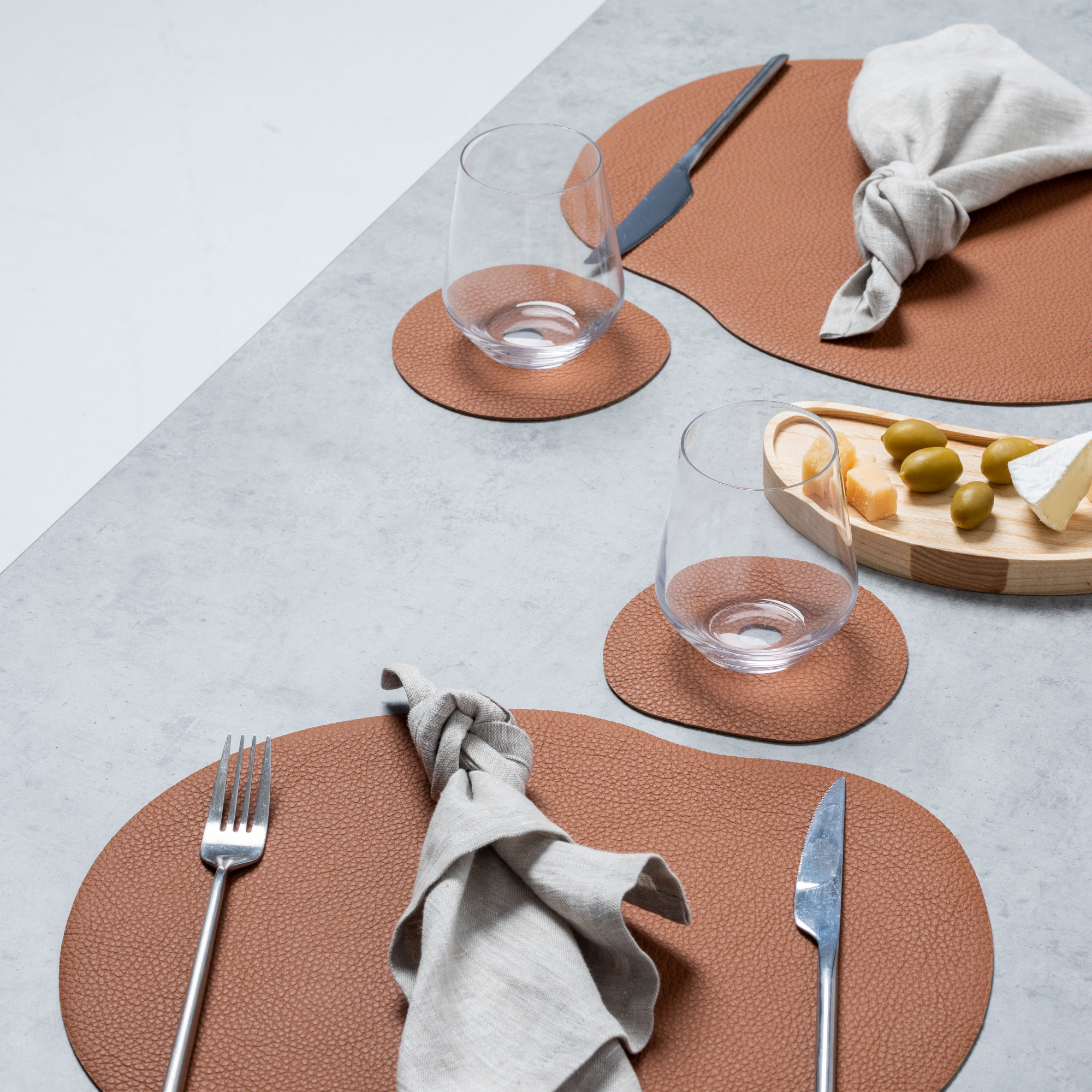 Leather placemat and coaster | rust brown