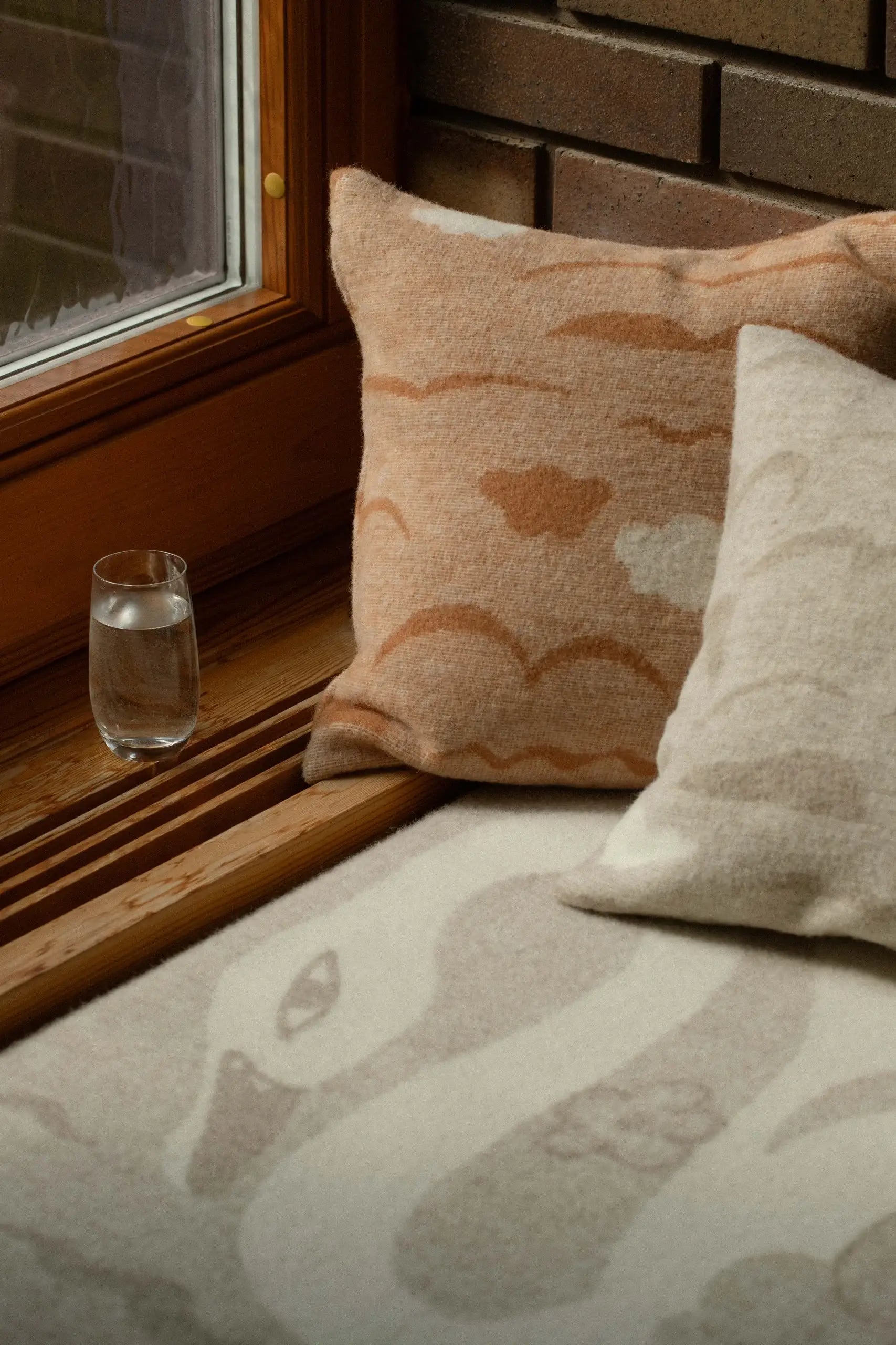Kaksin Wool Blanket — Cinnamon-White