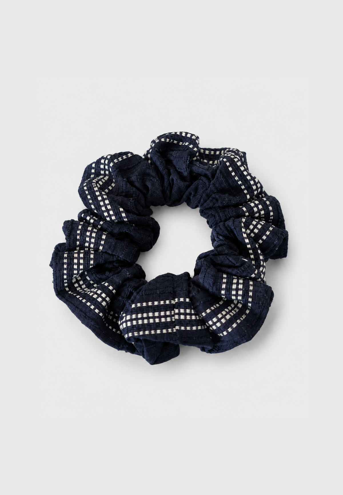 Less waste scrunchie: Dark navy / white / One Size