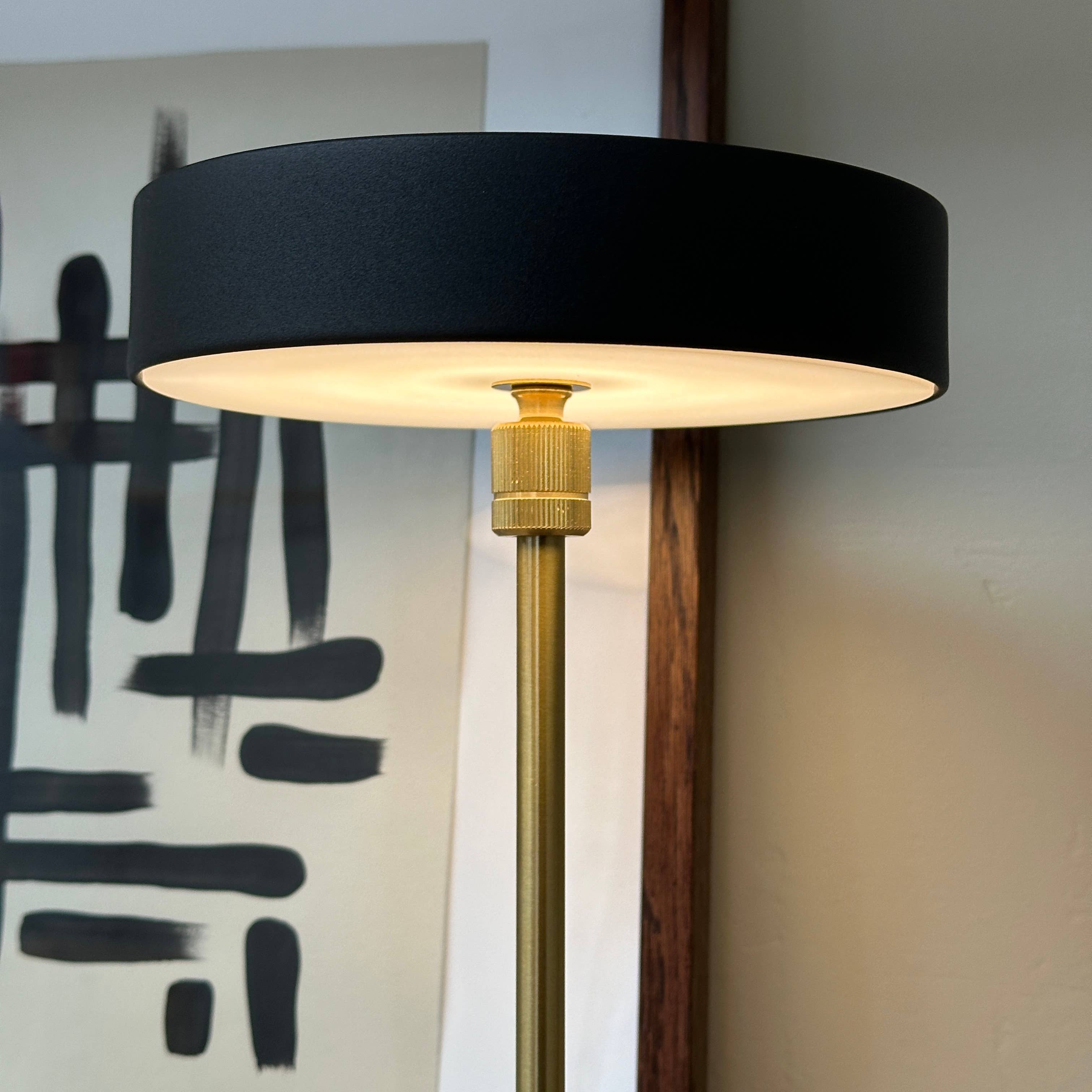 Moonlight LED rechargeable table lamp black - Dyberg Larsen