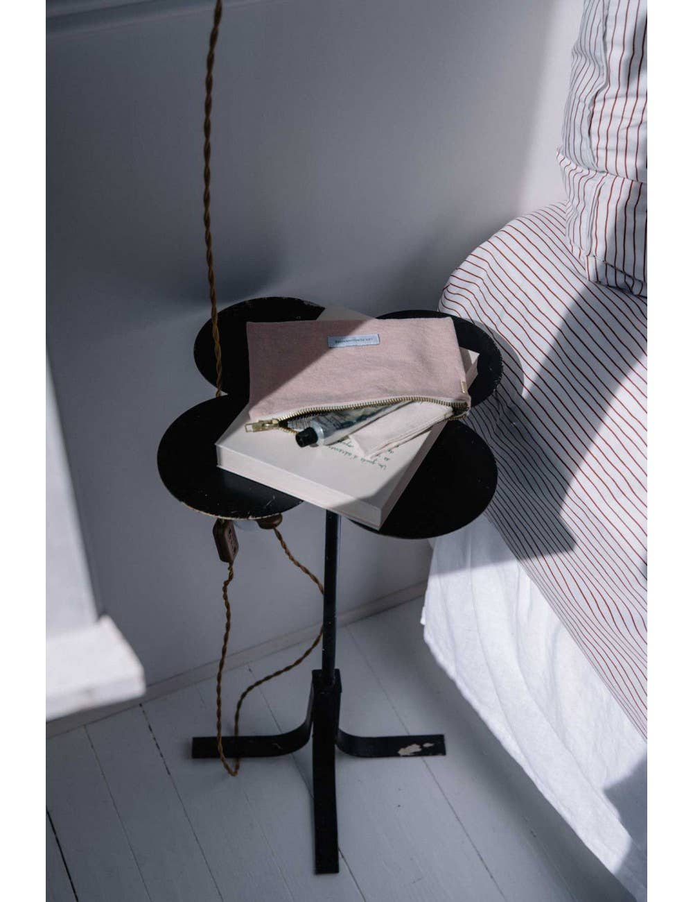 Les Pensionnaires Small Pouch in Delicate Pink