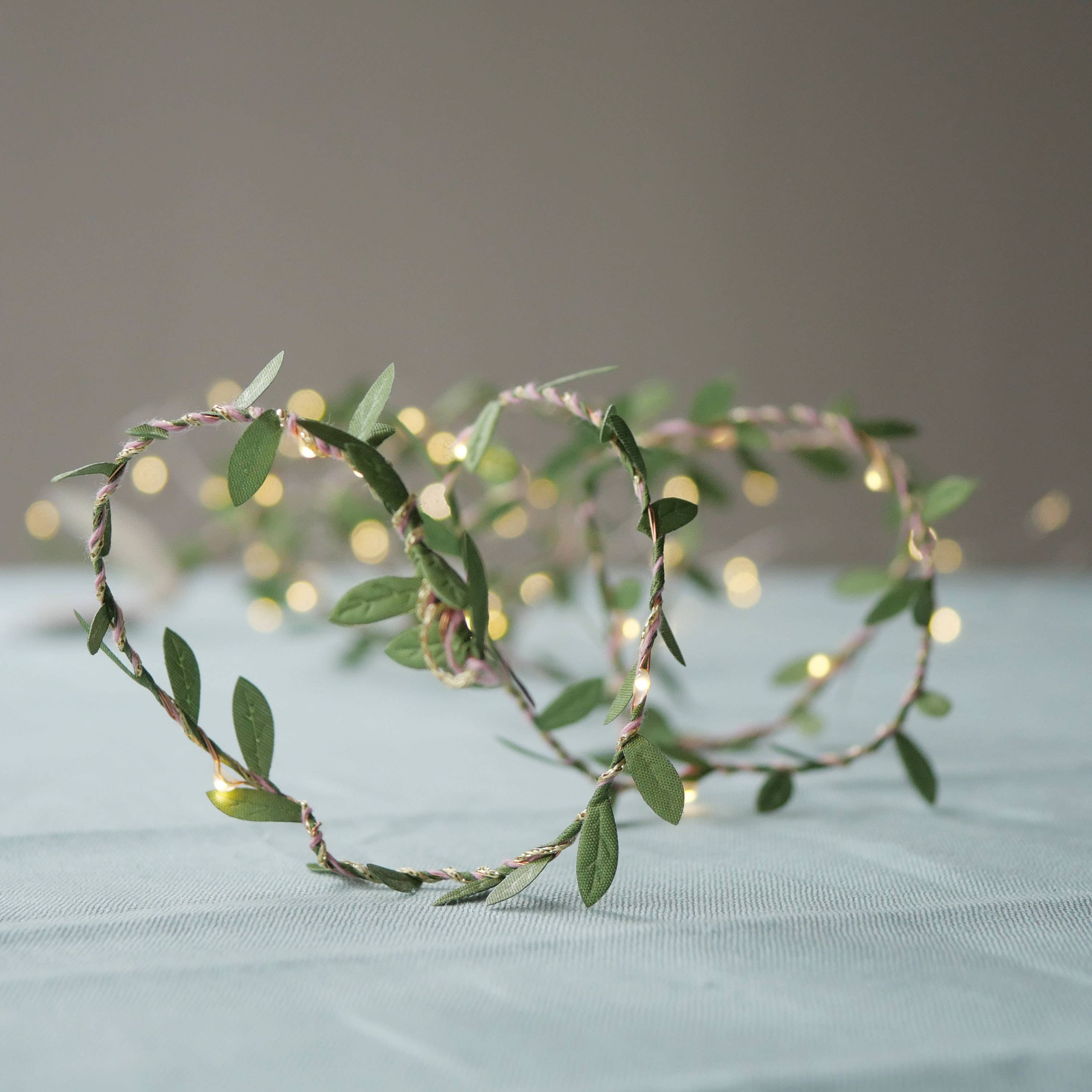 Christmas Green Leaf Fairy Light String: 5m (USB)