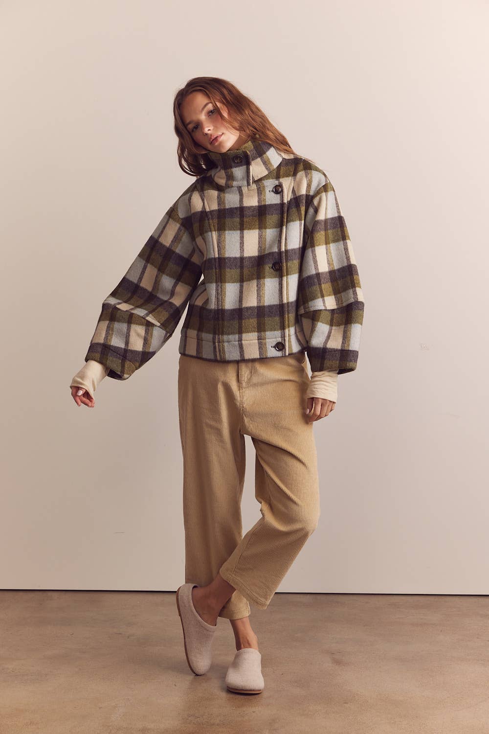 Cropped corduroy baggy pants: Dark beige / 97% Cotton 3% Spandex / Small