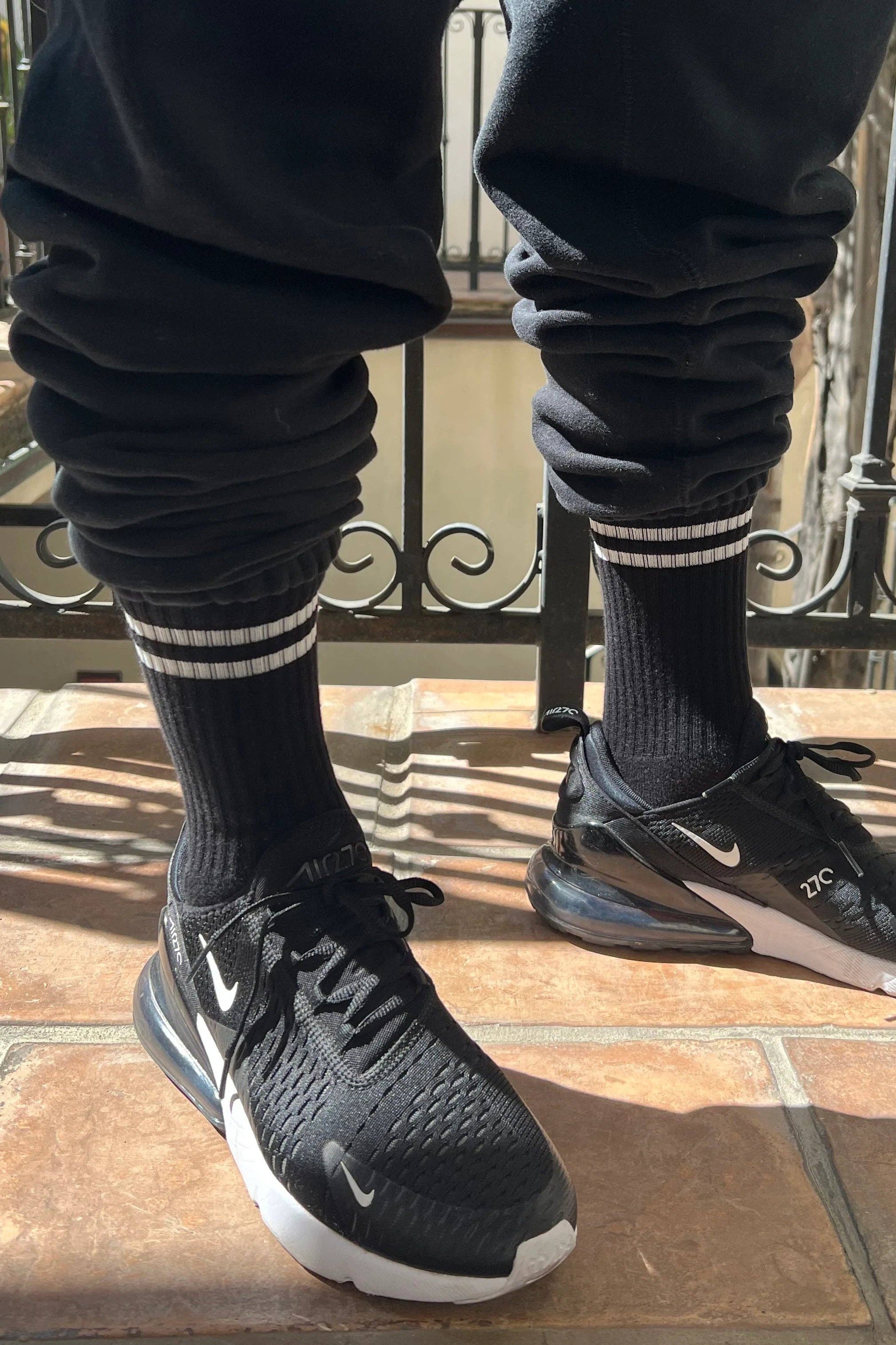 Le Bon Shoppe Extended Boyfriend Socks : Noir