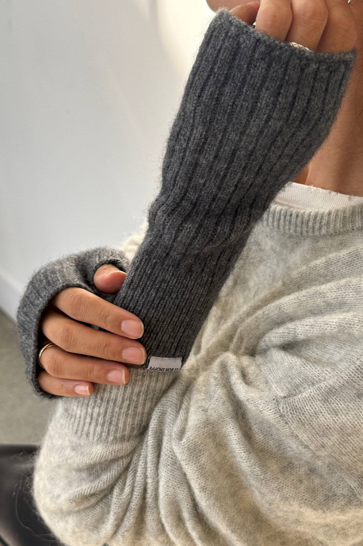 Le Bon Shoppe Cashmere Blend Wrist Warmer