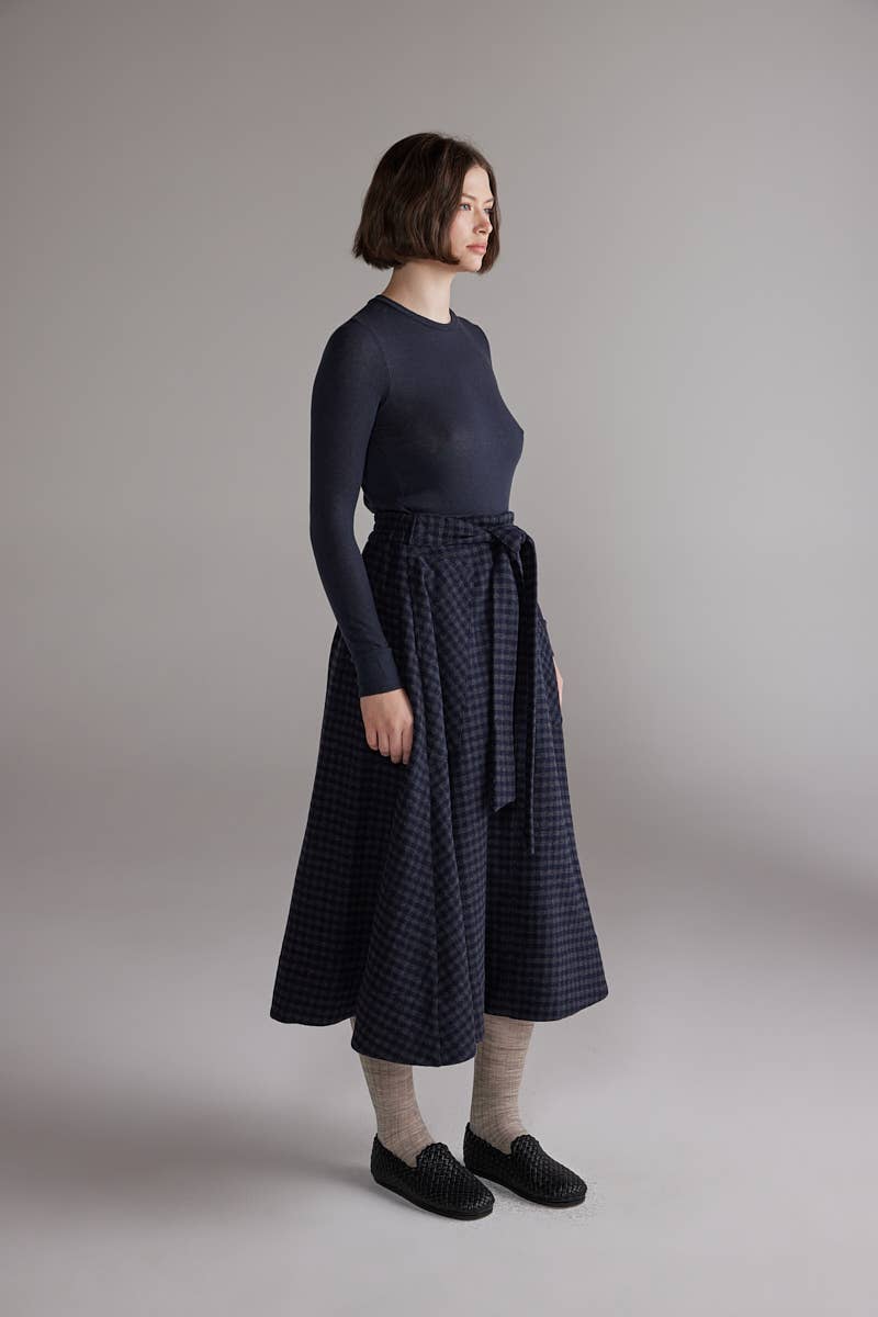 Wool blend knit top: Denim / Solid / M/L