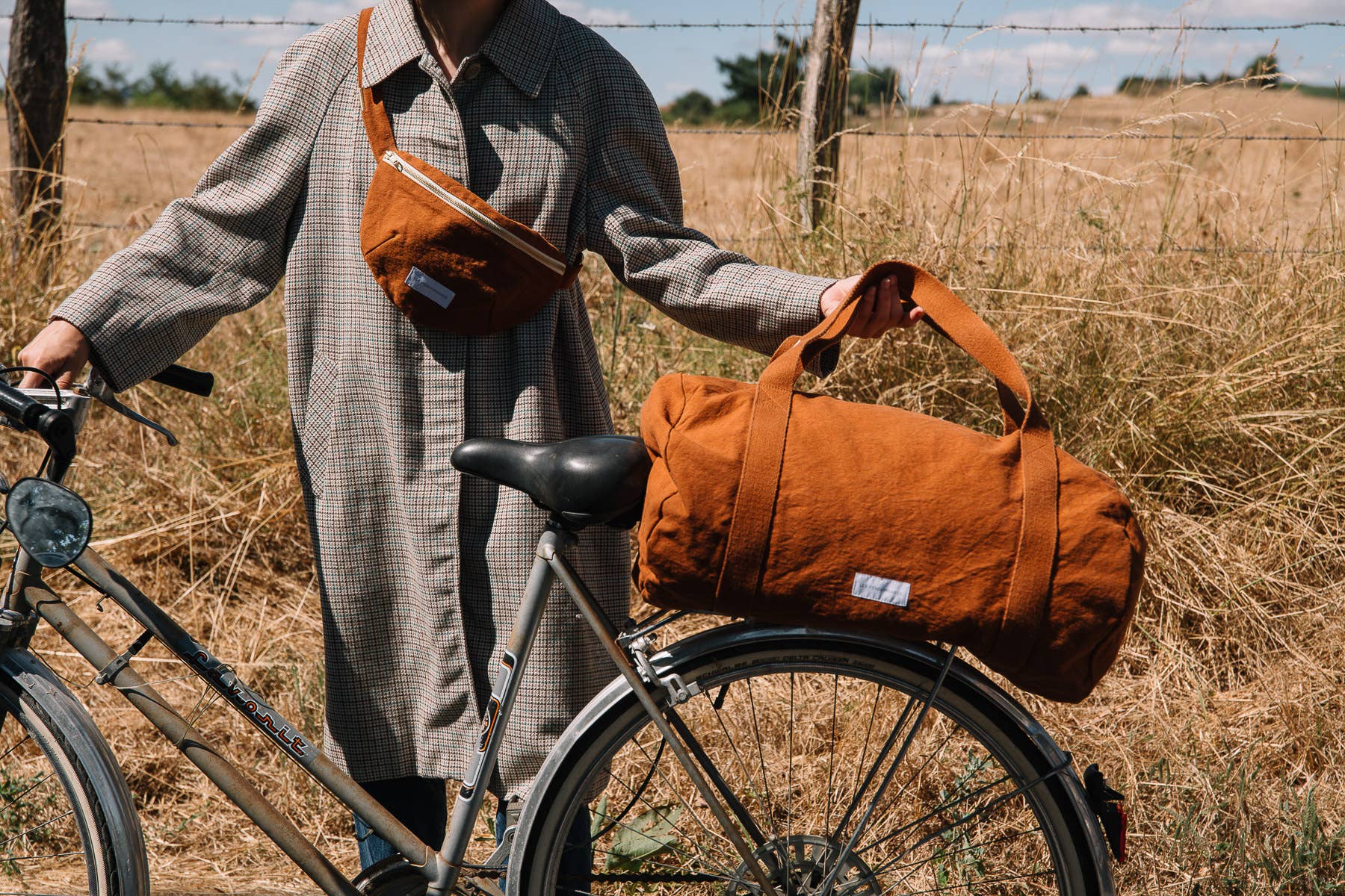 Caramel brown organic cotton canvas bowling bag