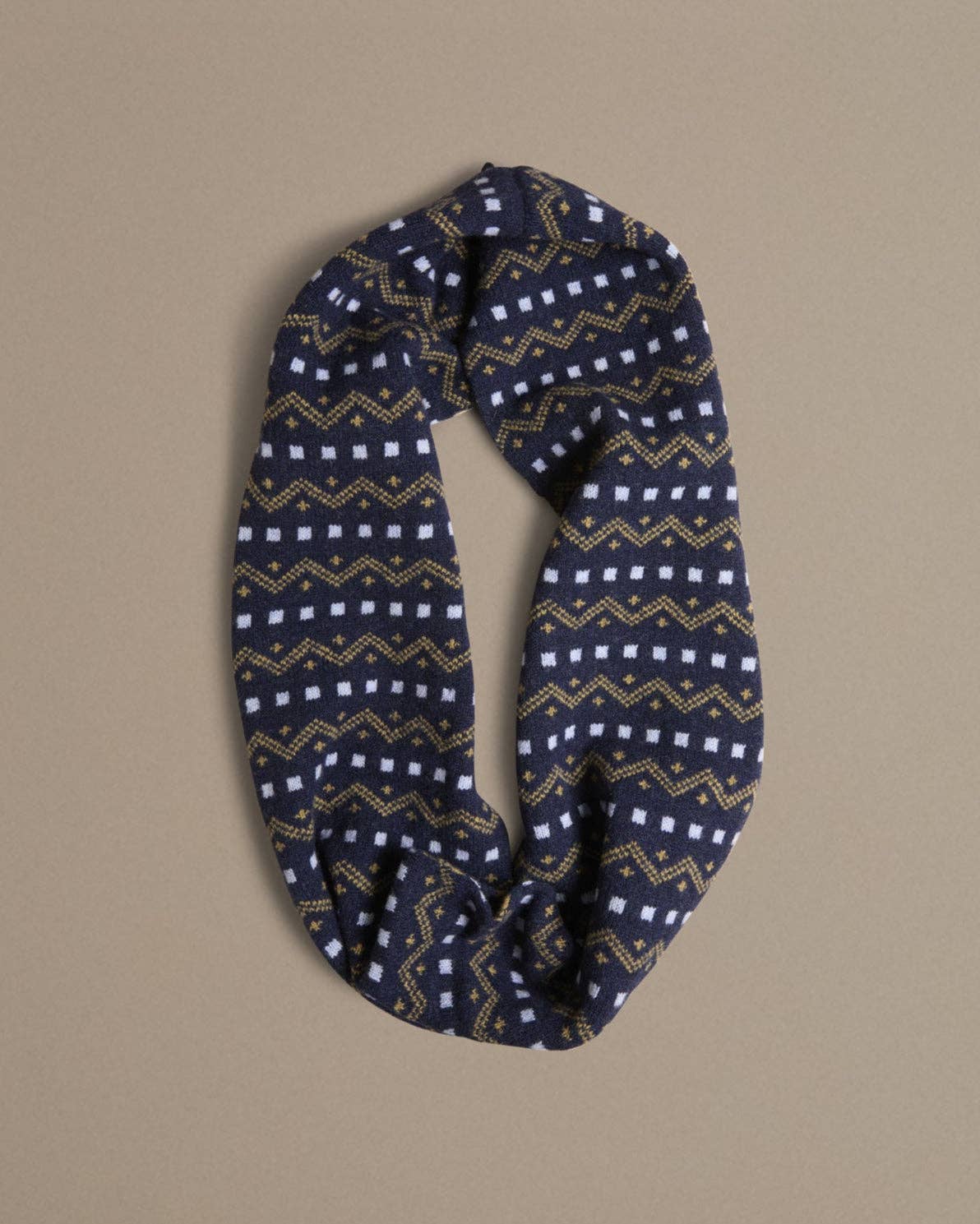 Isle Line Circle Scarf | Navy
