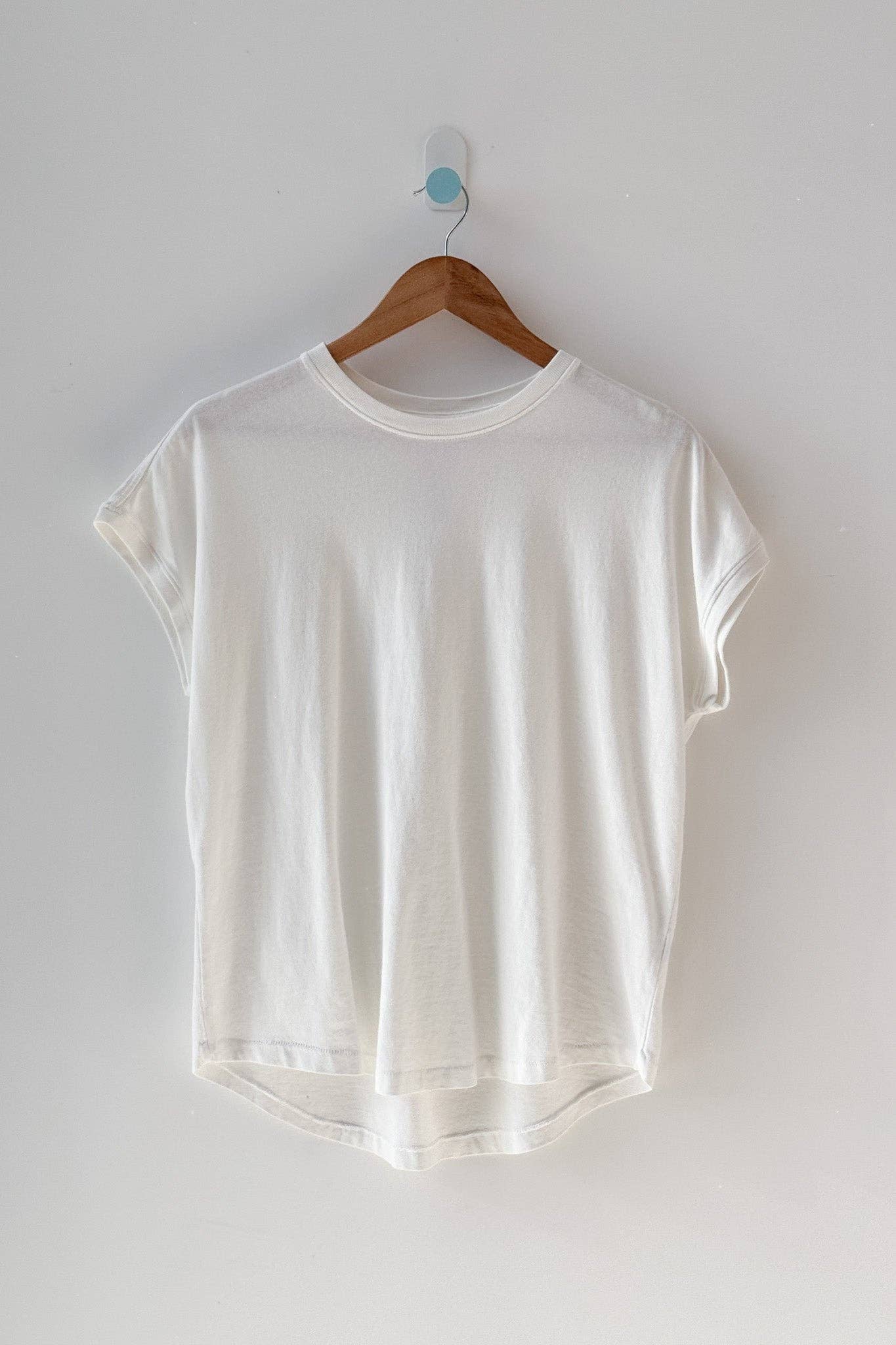Ease Tee in Vintage White — Le Bon Shoppe