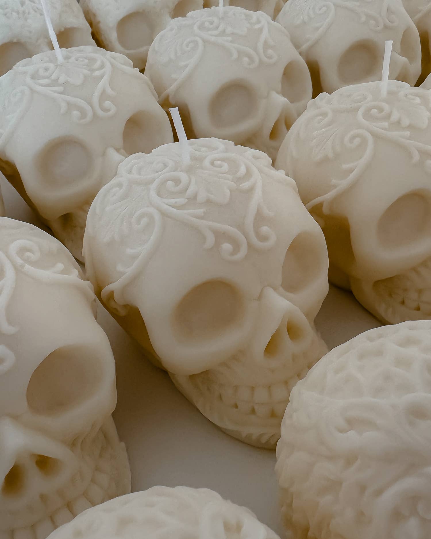 Skull Halloween Candle No Paint - by Studio ÜM