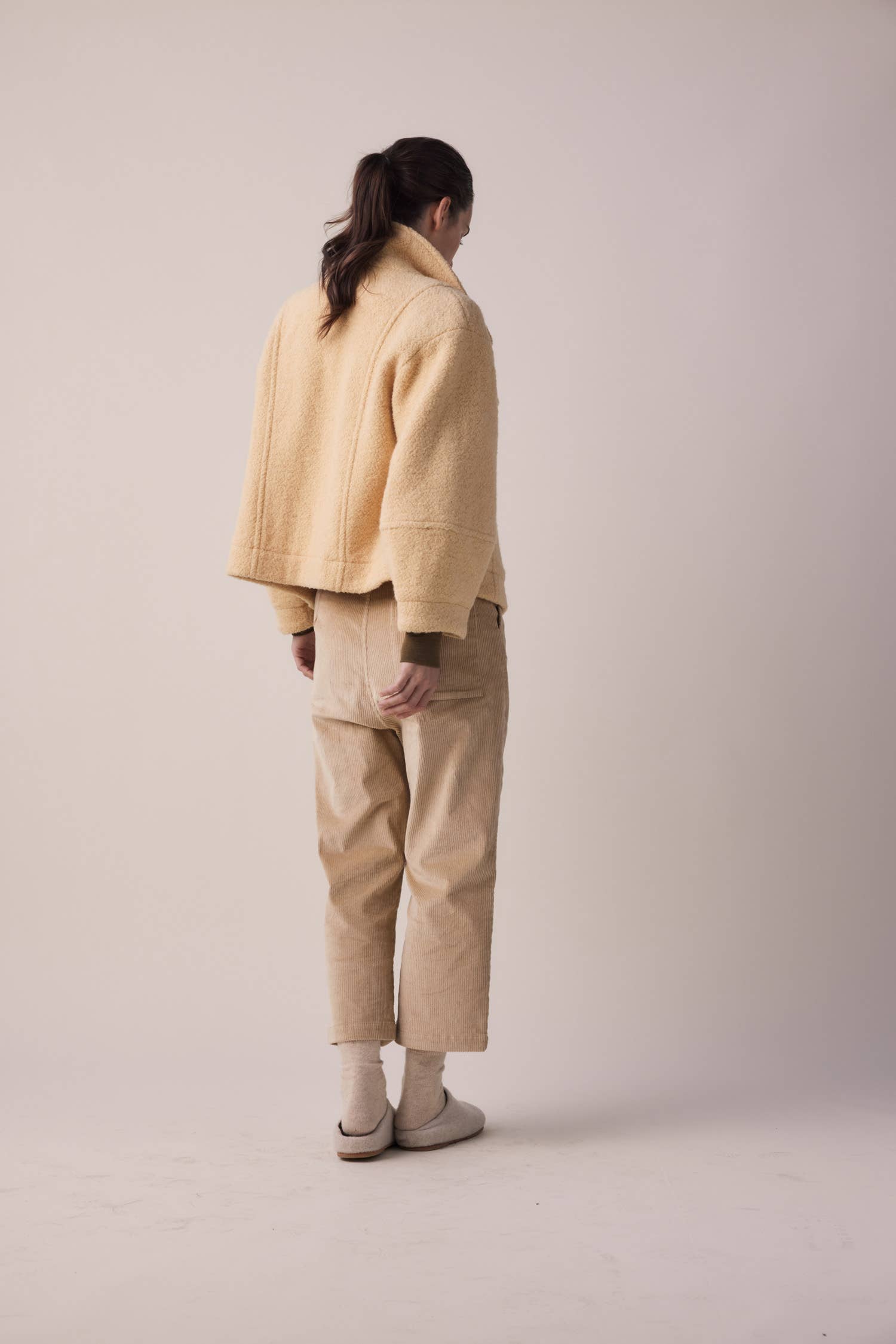 Cropped corduroy baggy pants: Dark beige / 97% Cotton 3% Spandex / Medium