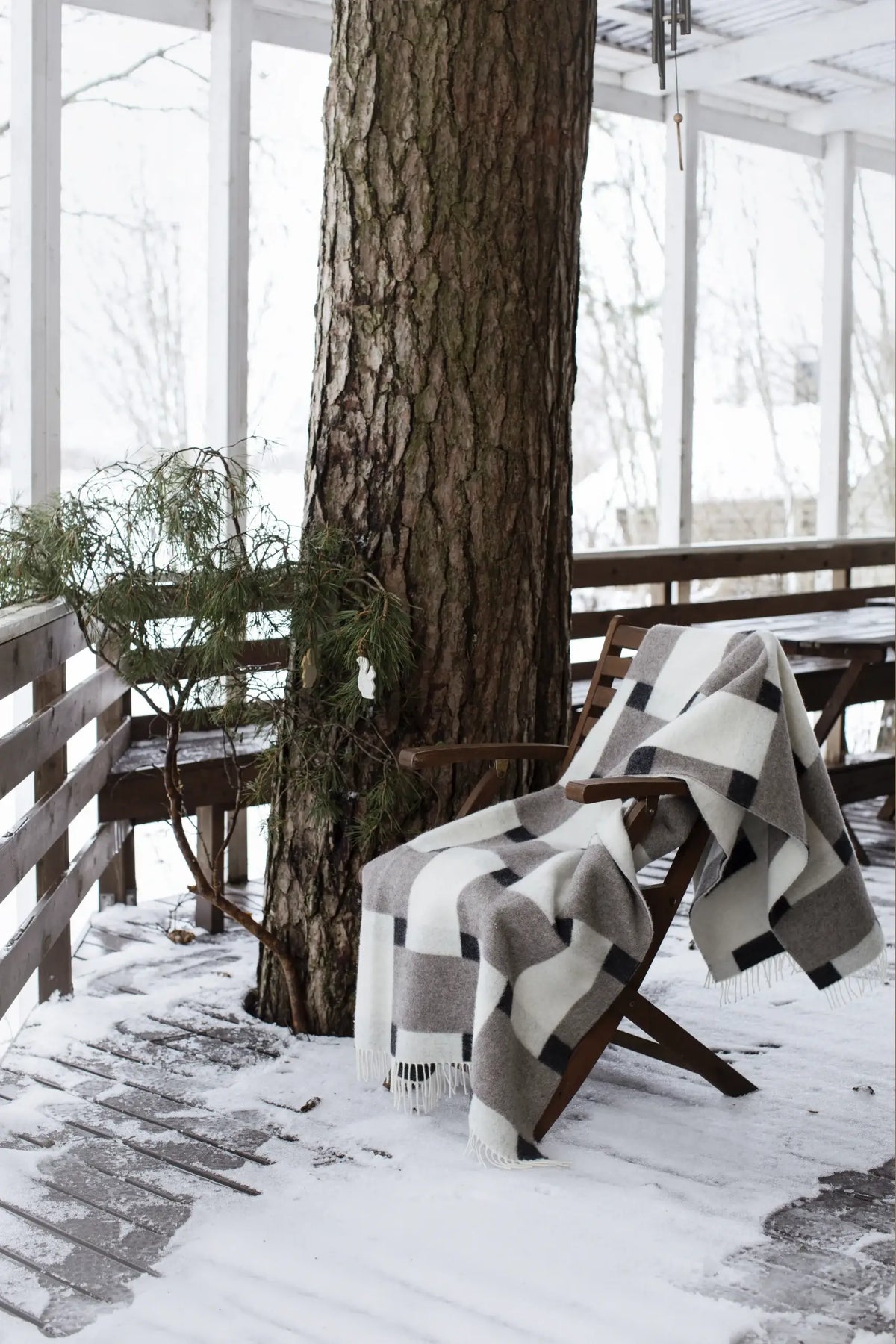 Punos Wool Blanket: White-Beige-Black / 130 x 180 cm + Fringes