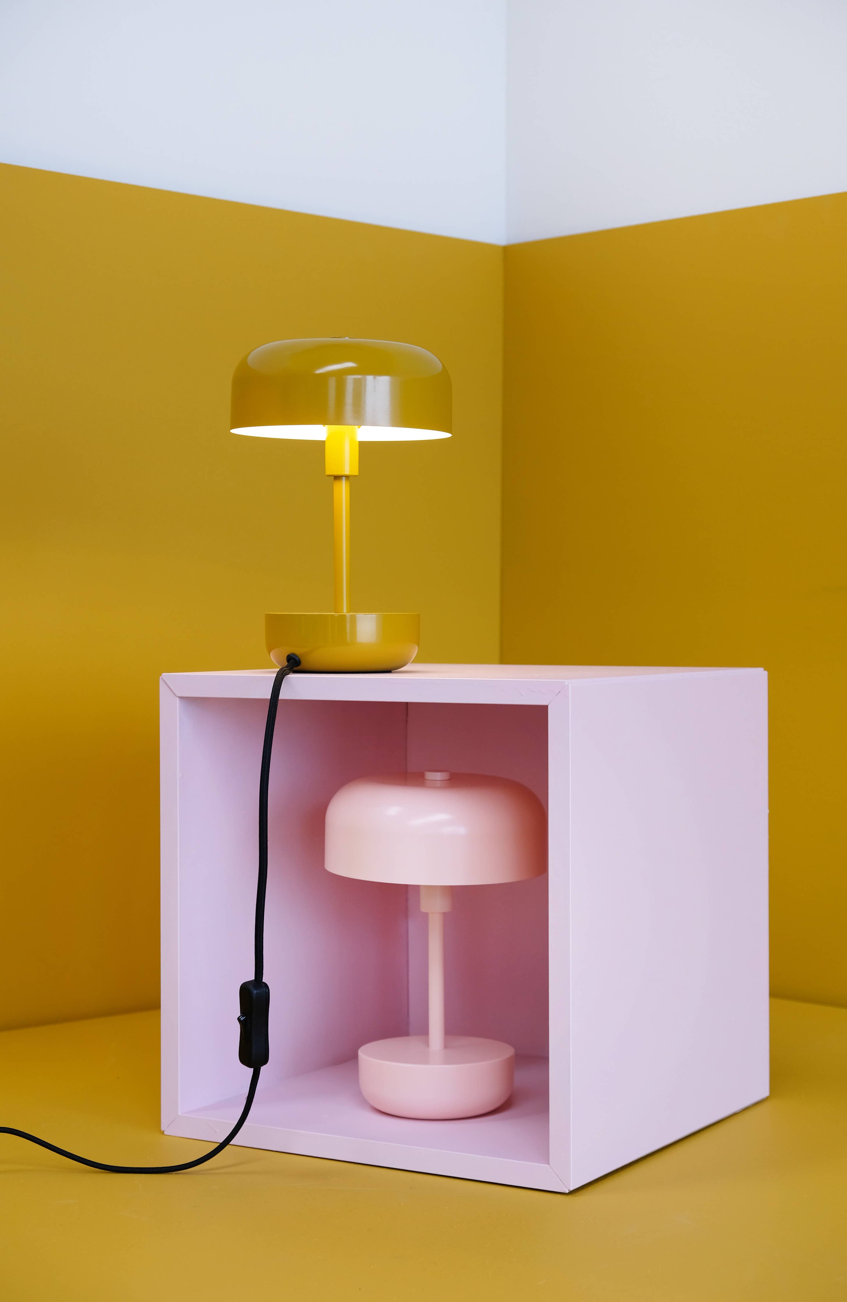 Pink LED rechargeable table lamp - by Dyberg Larsen