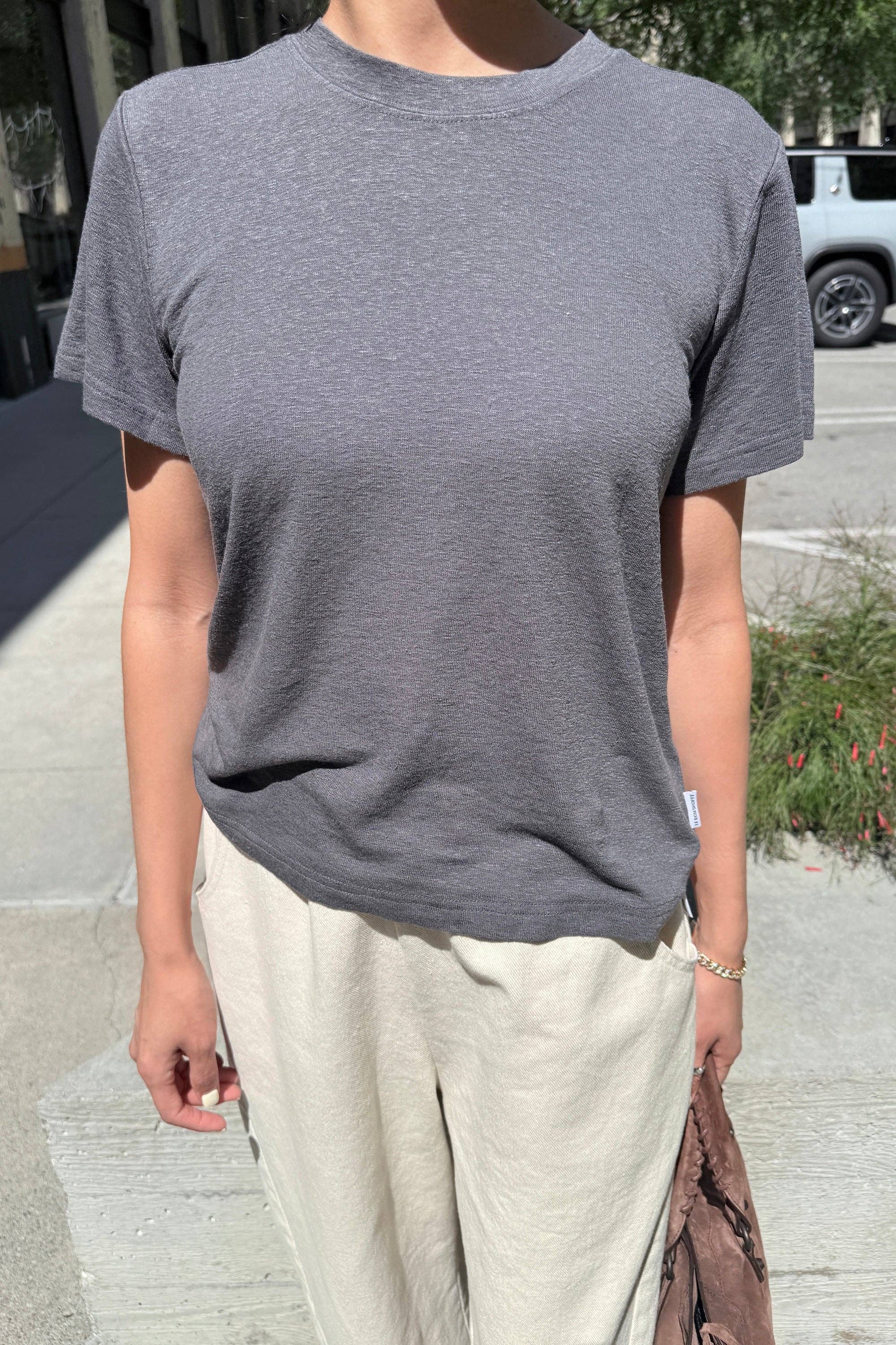 Bo Linen Blend Tee in Charcoal — Le Bon Shoppe