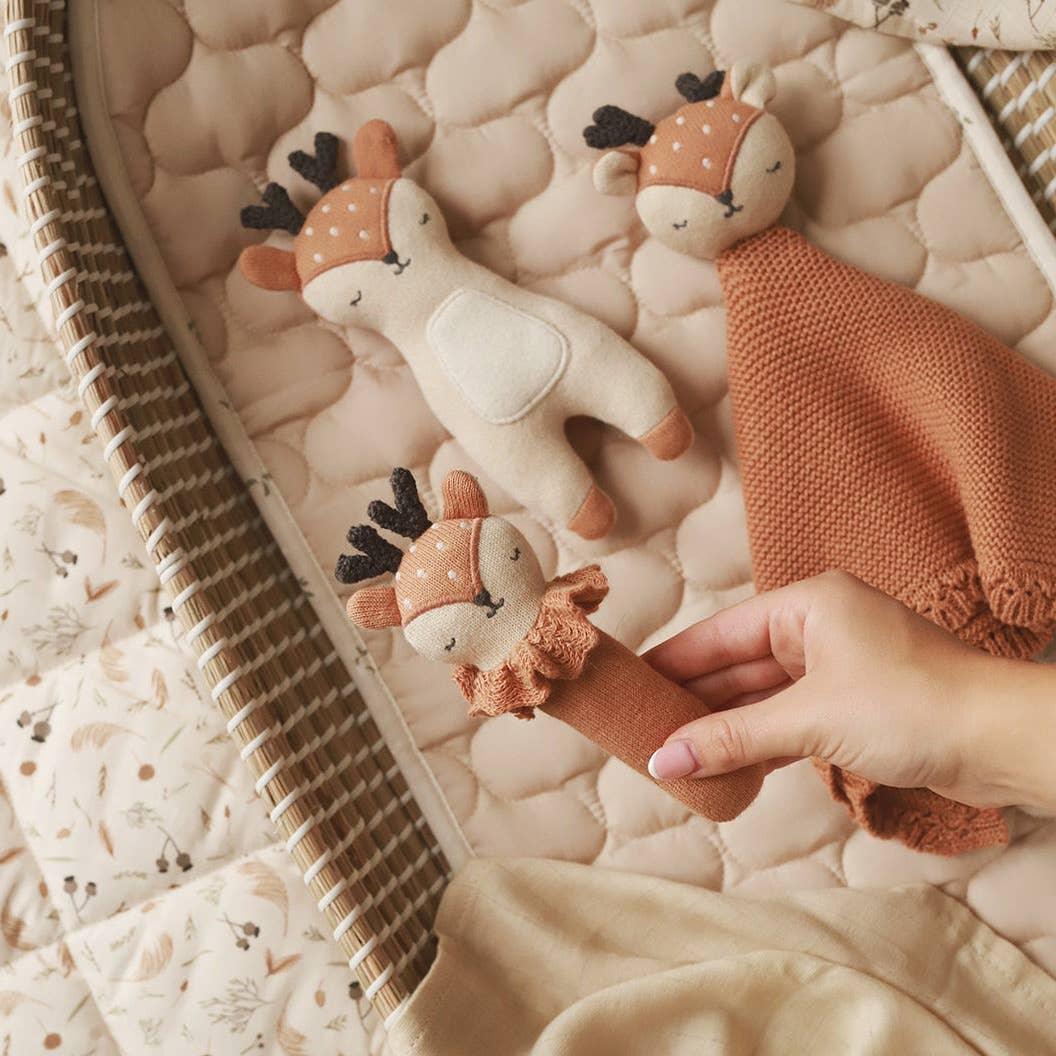 Konges Sløjd baby deer rattle and comforter set, organic cotton, beige and brown.