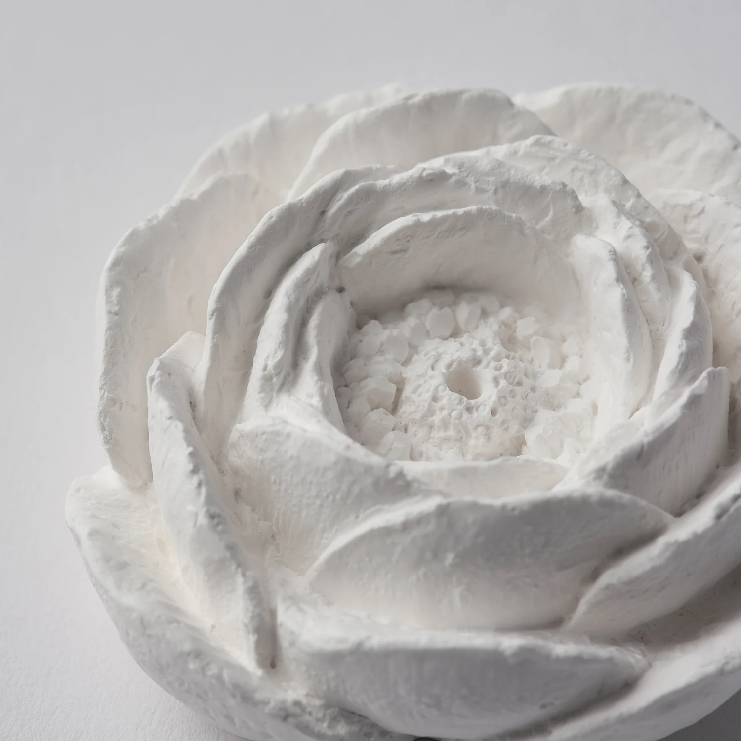 Plaster Incense Holder: Camellia Flower — Ballon