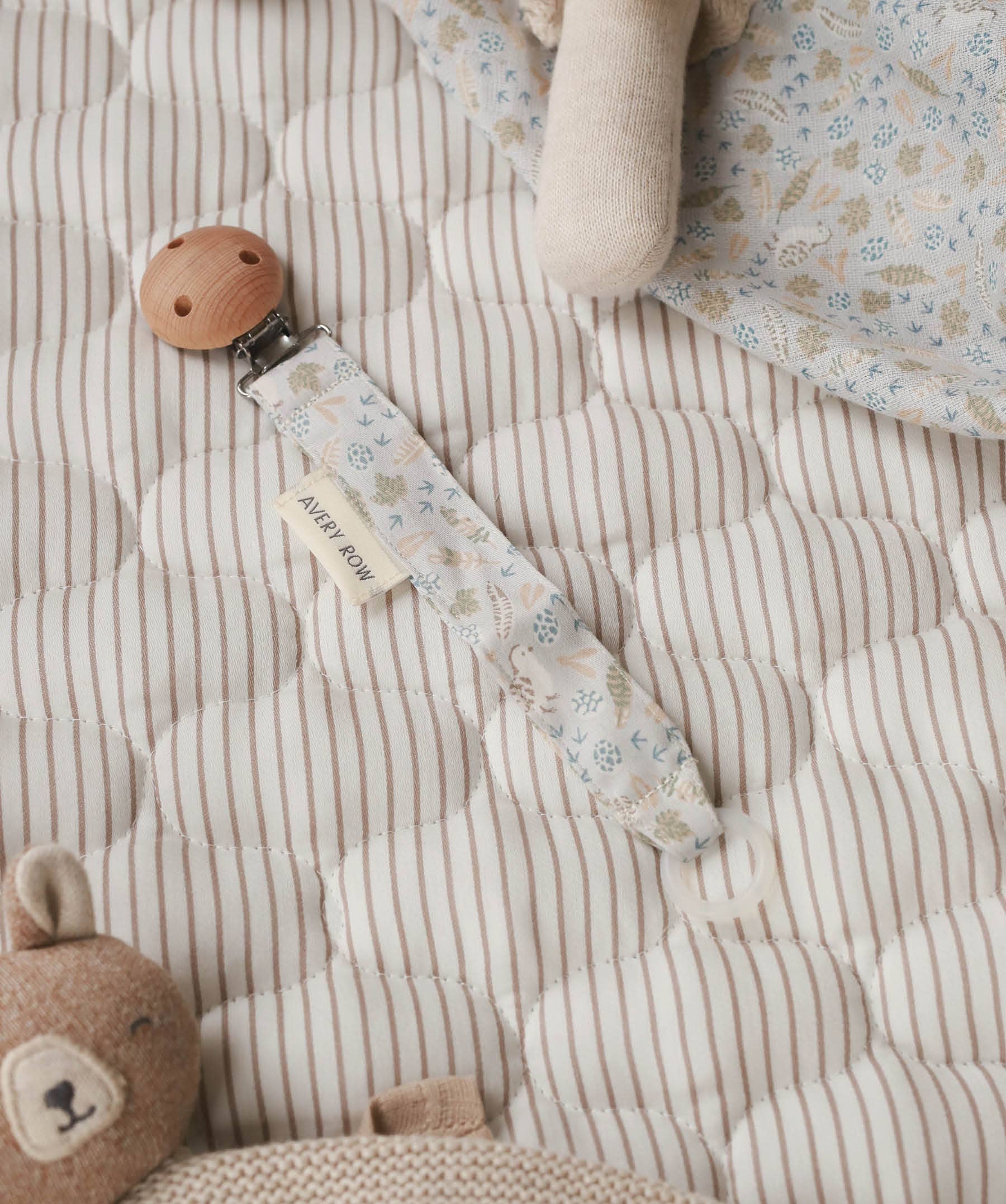 Avery Row Pacifier Holder