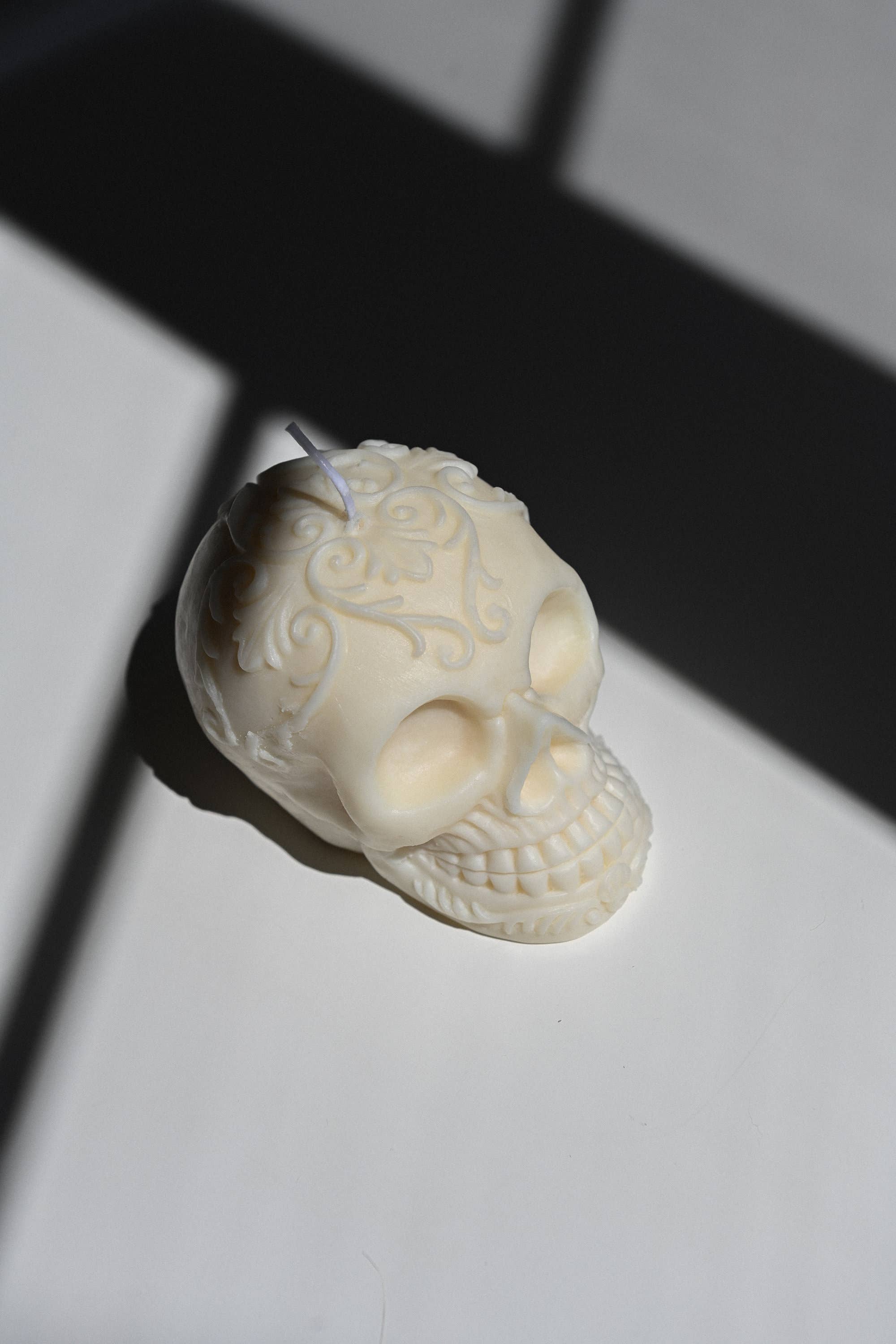 Skull Halloween Candle No Paint - by Studio ÜM