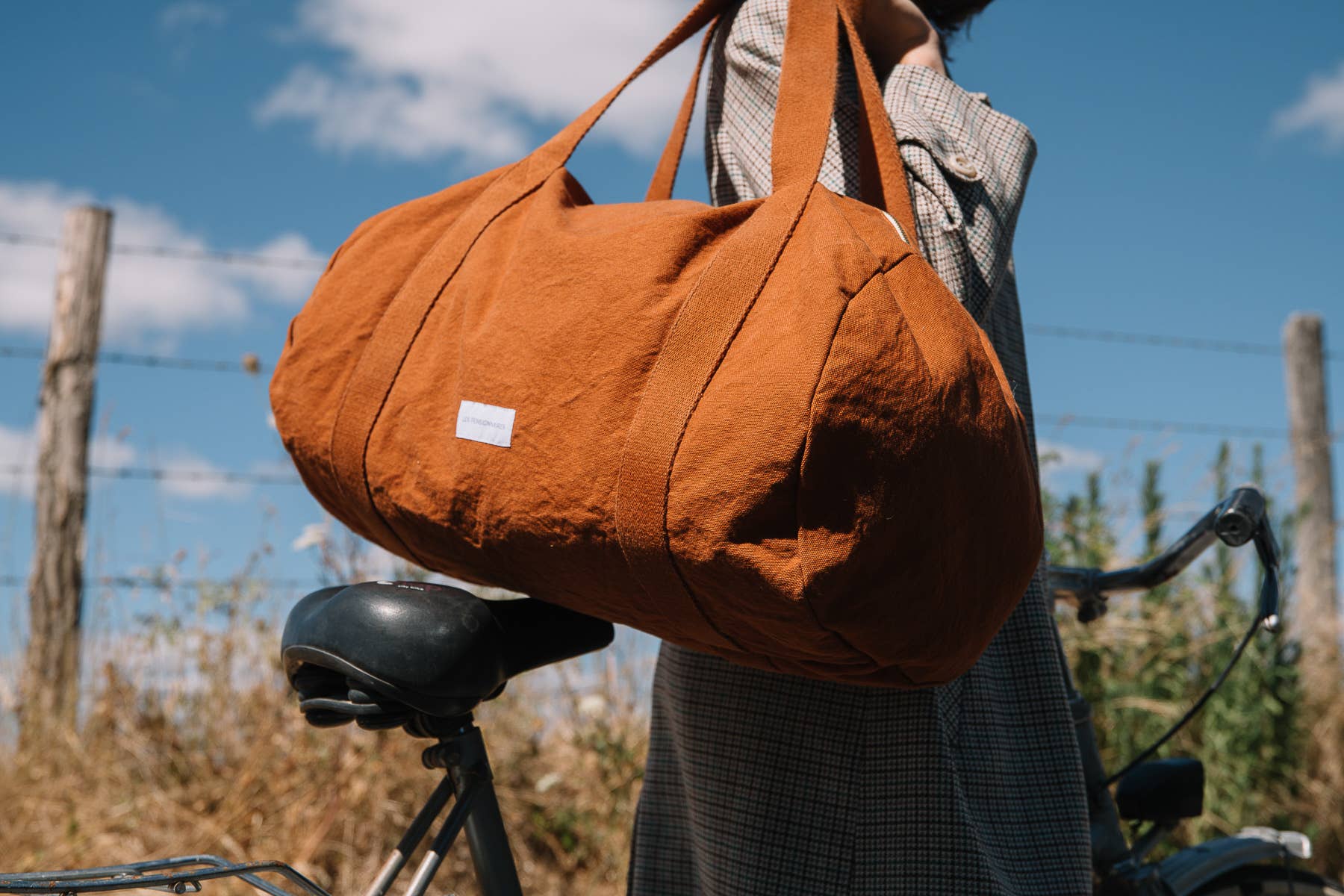 Caramel brown organic cotton canvas bowling bag