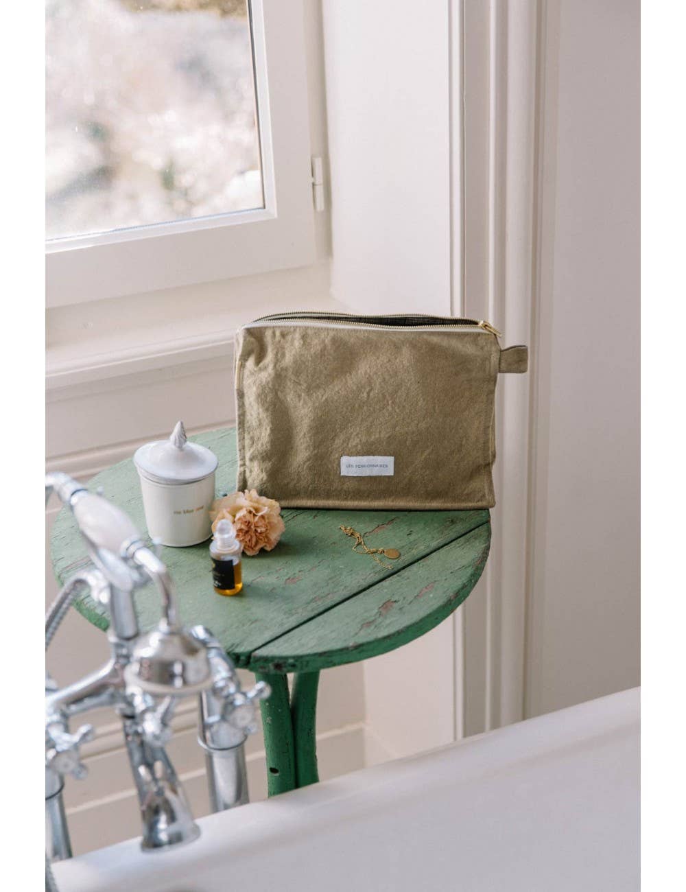 Les Pensionnaires Toiletry Bag – Lime Green