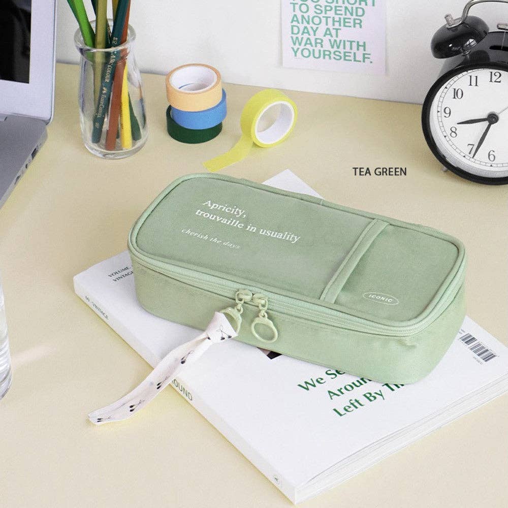 Iconic Cottony Grand Pen Case: Cotton Blue