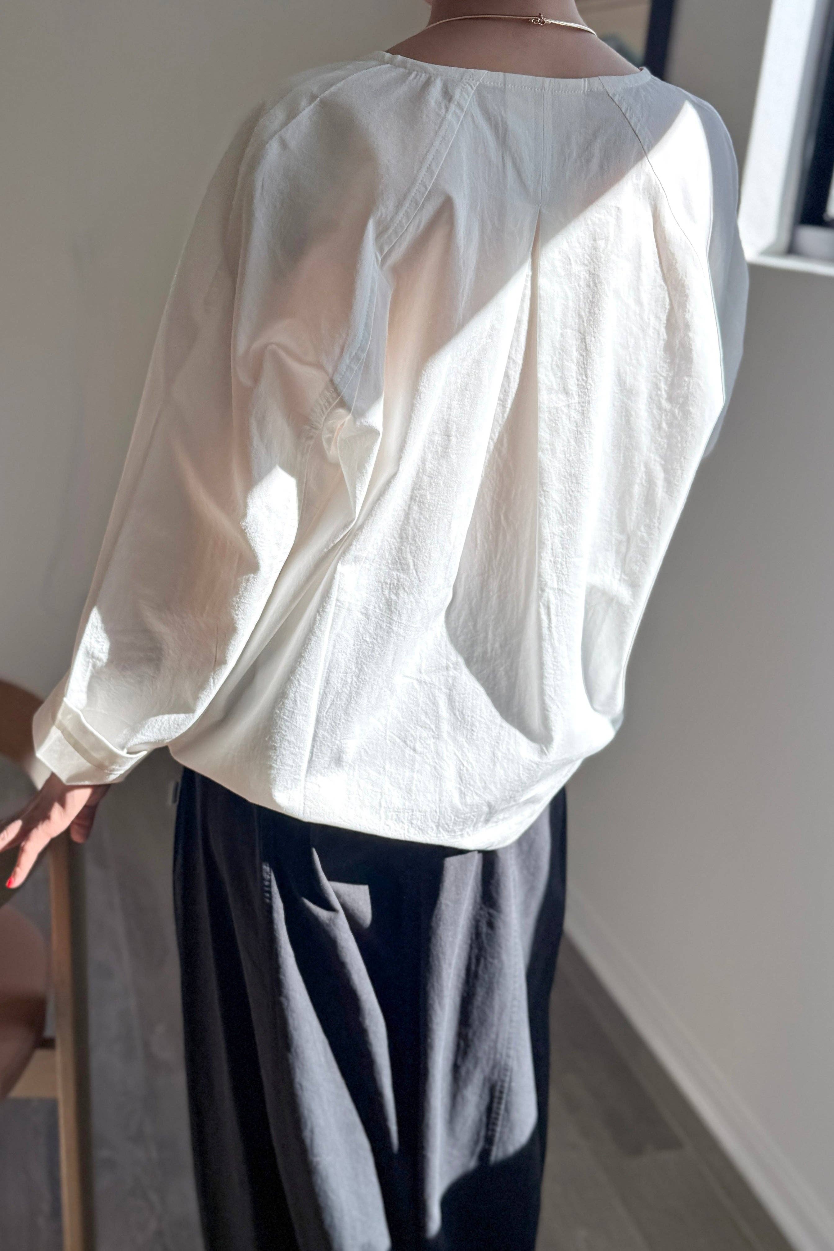 Julienne Long Sleeve Shirt: White - Le Bon Shoppe