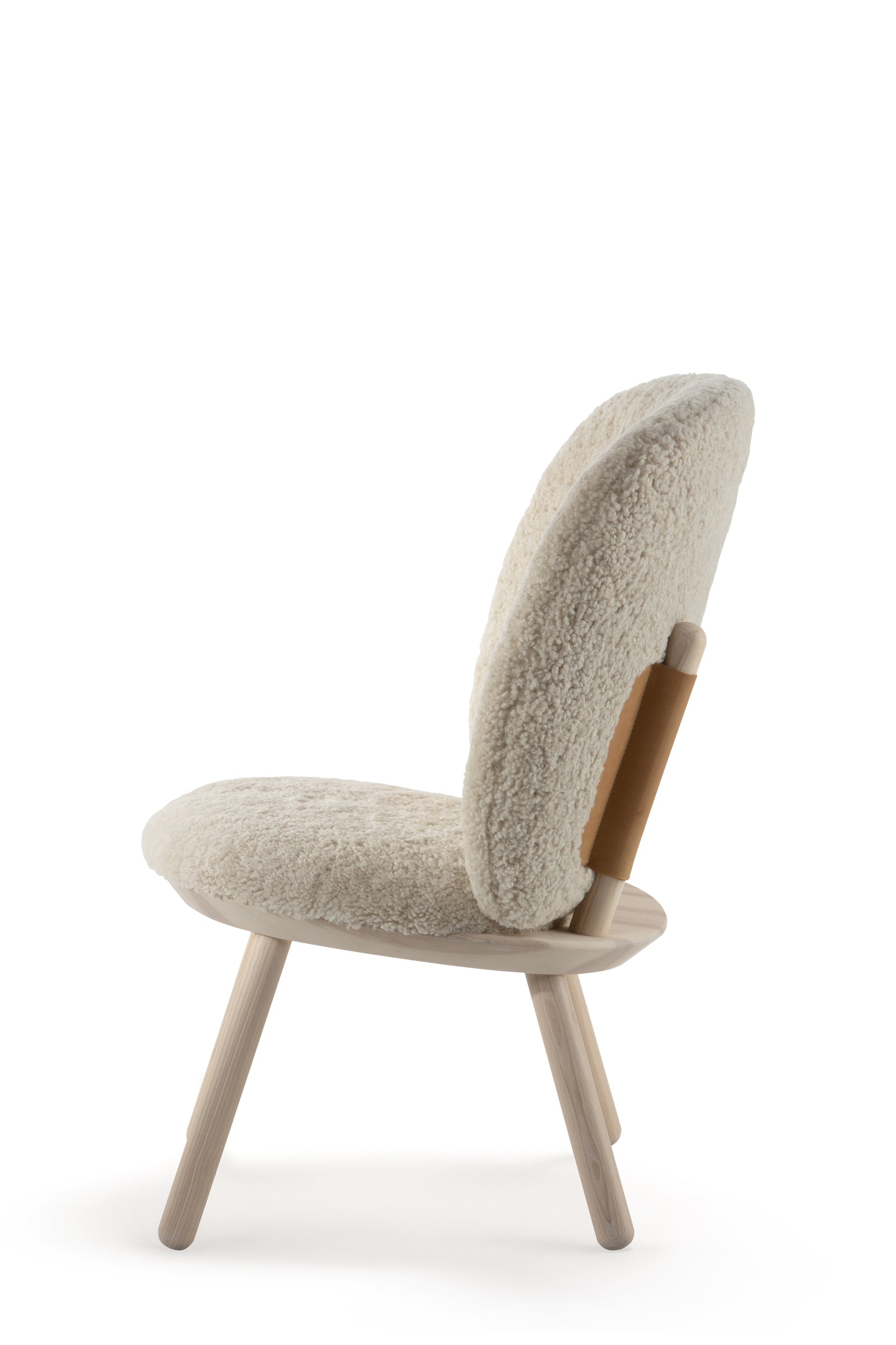 Naïve Low Chair in Solid Ash / Sheepskin by etc.etc