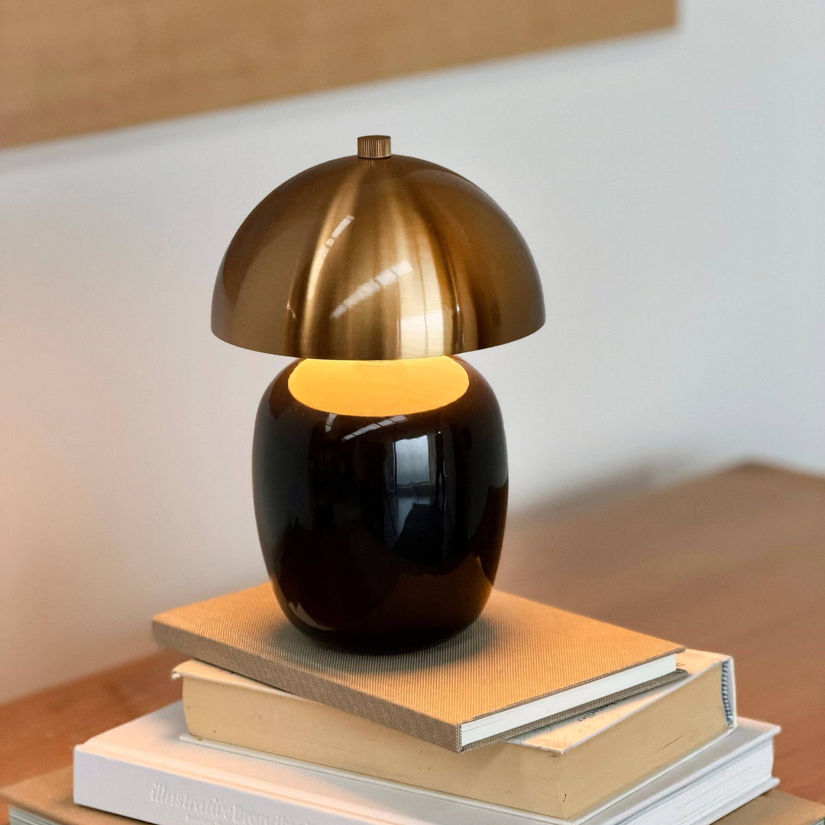 Manhatten LED table lamp rechargeable