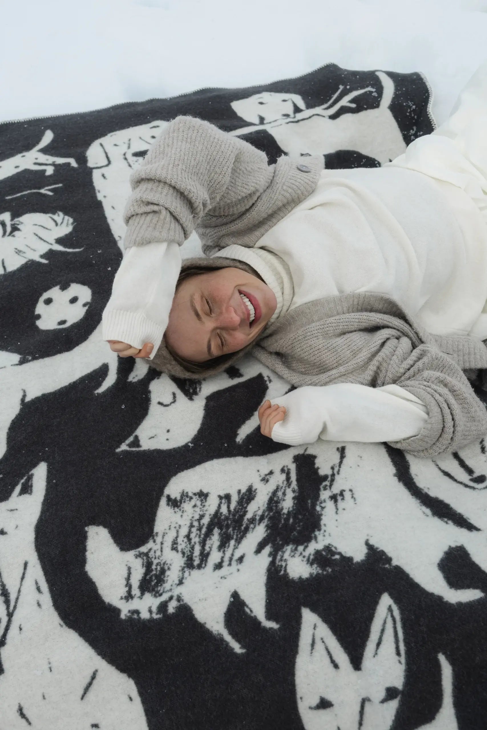 Koirapuisto Wool Blanket — Beige-White
