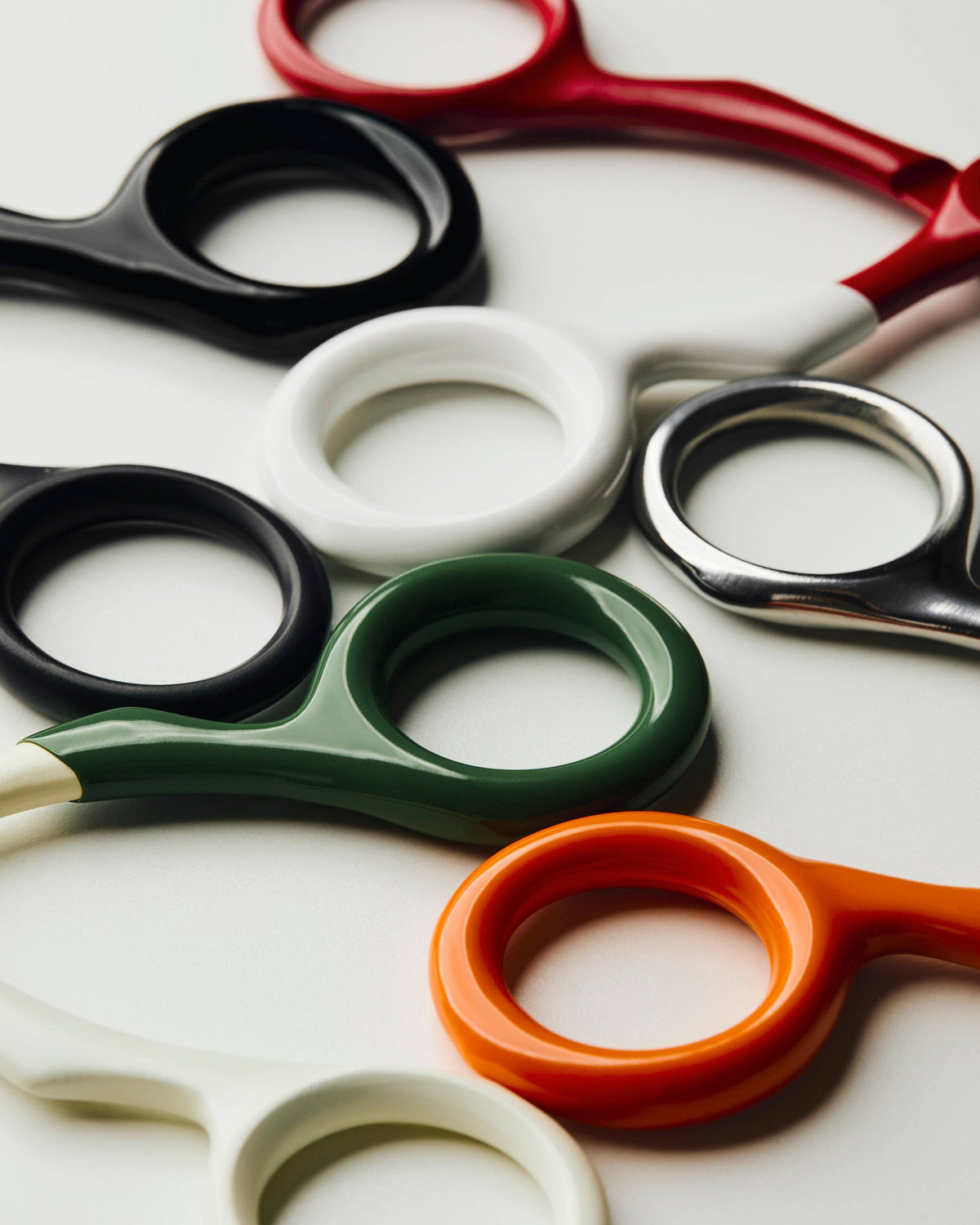 Spectra Scissors: Charcoal + Black