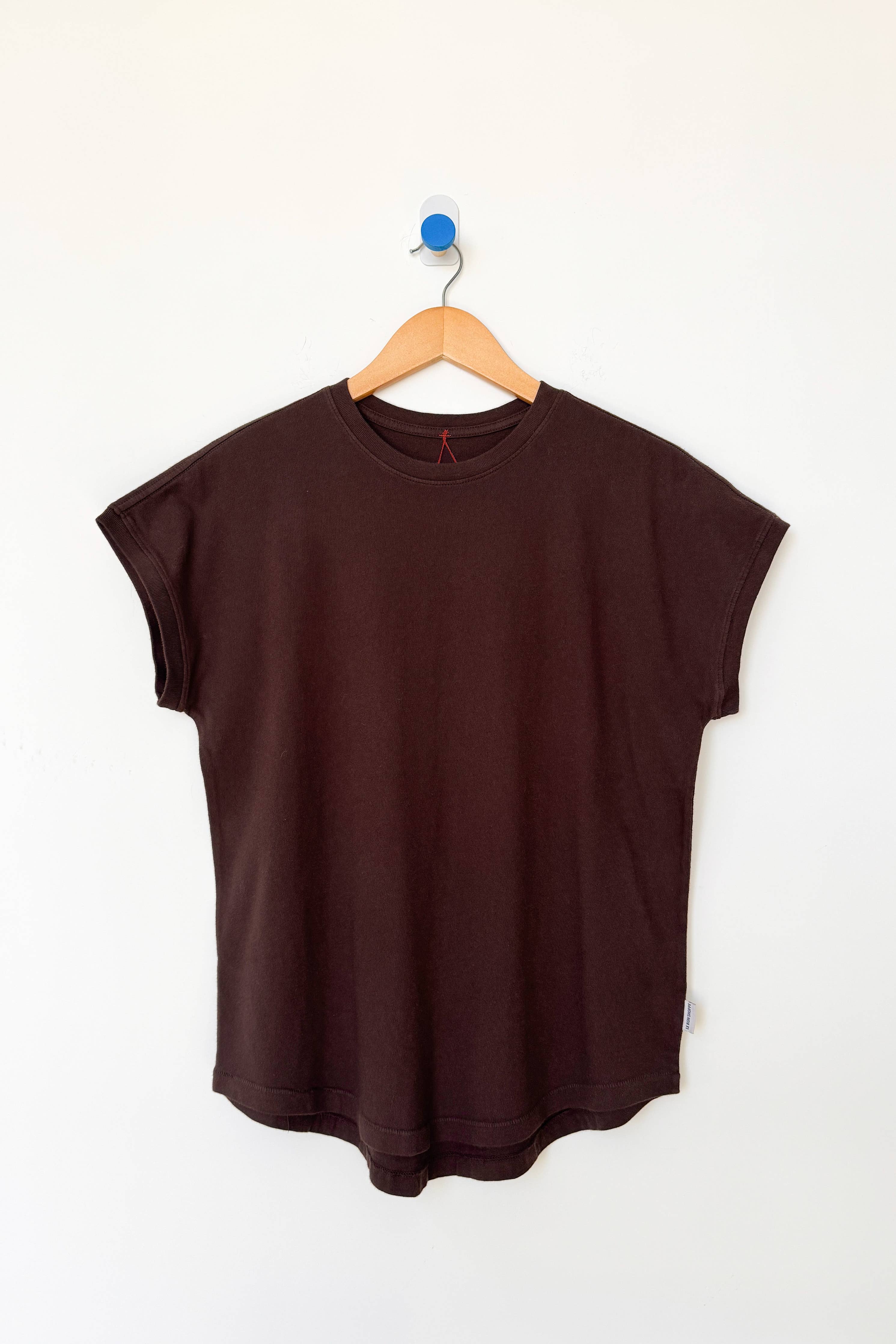 Ease Tee in Dark Cacao — Le Bon Shoppe