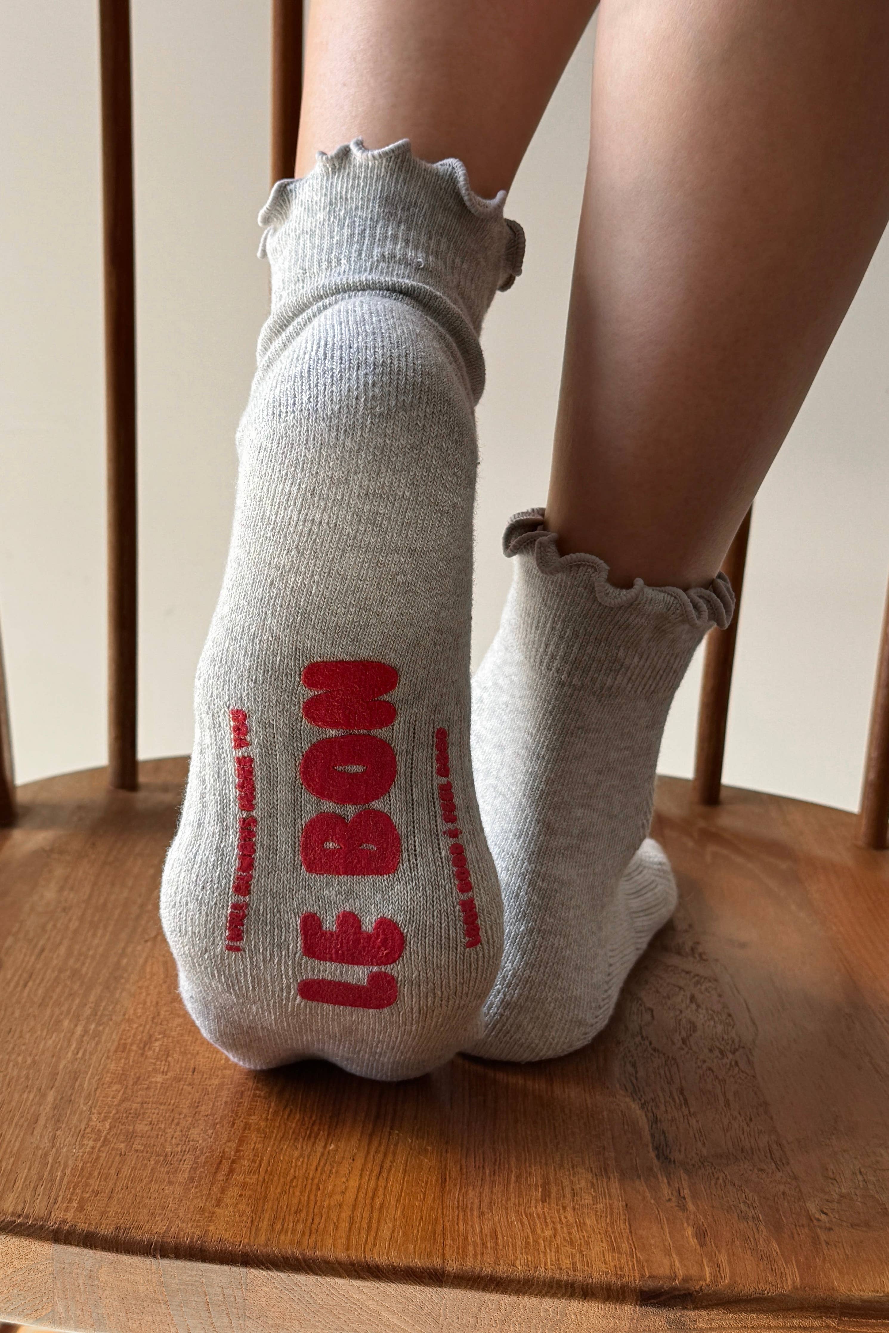 Ruffled Hugger Crew Socks  (Wholesale): HT. GREY / RED