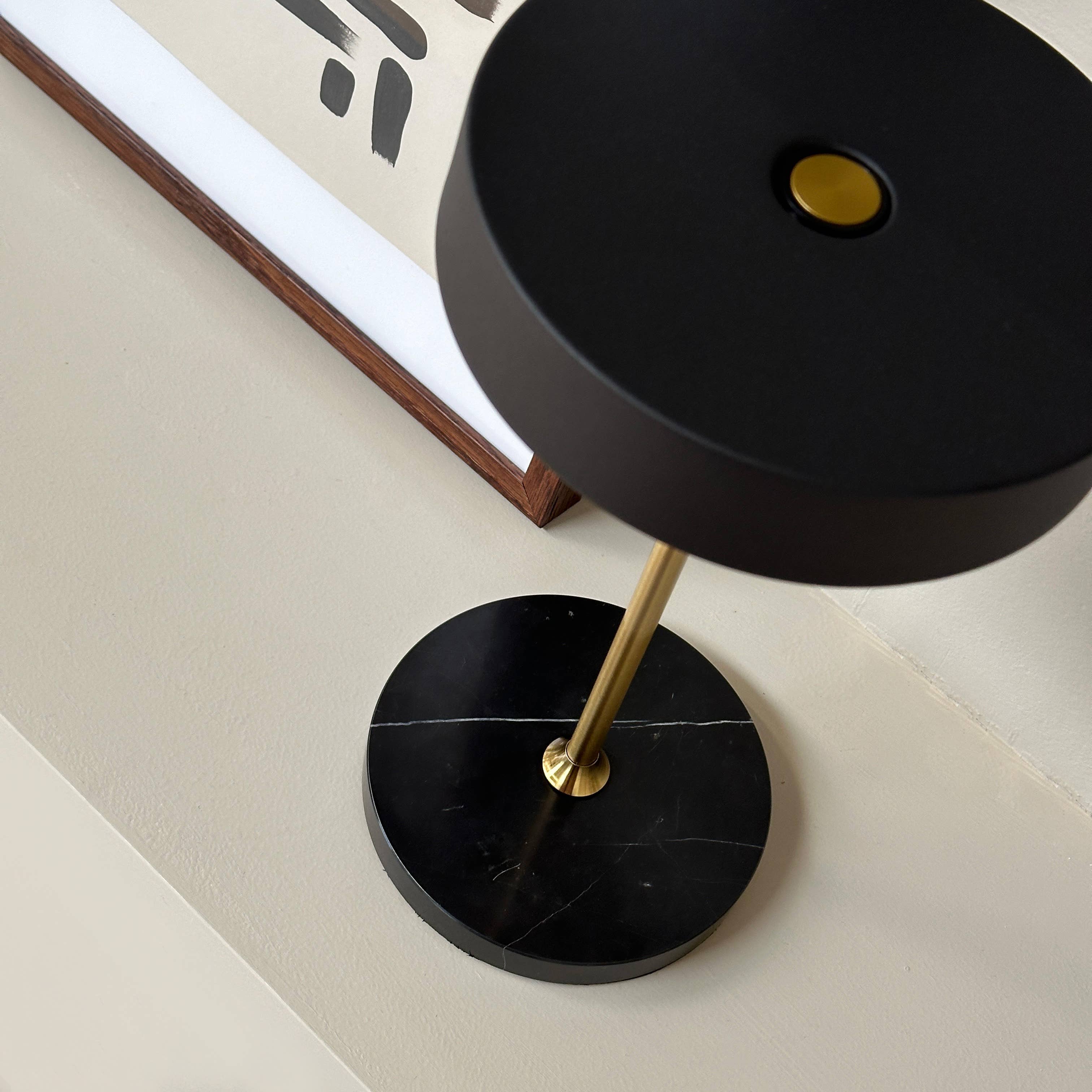 Moonlight LED rechargeable table lamp black - Dyberg Larsen
